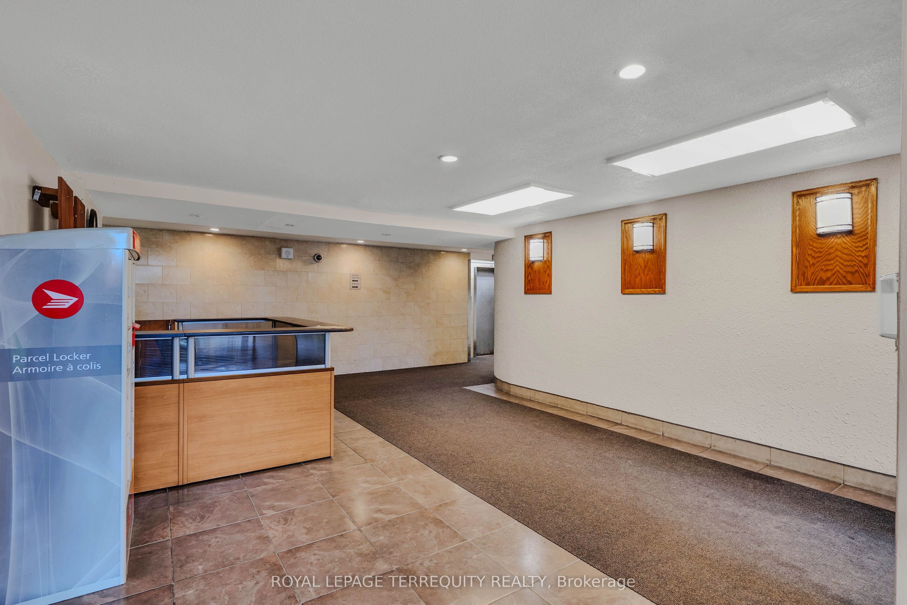 180 Markham Road 816, Toronto, ON M1M 2Z9 photo 3