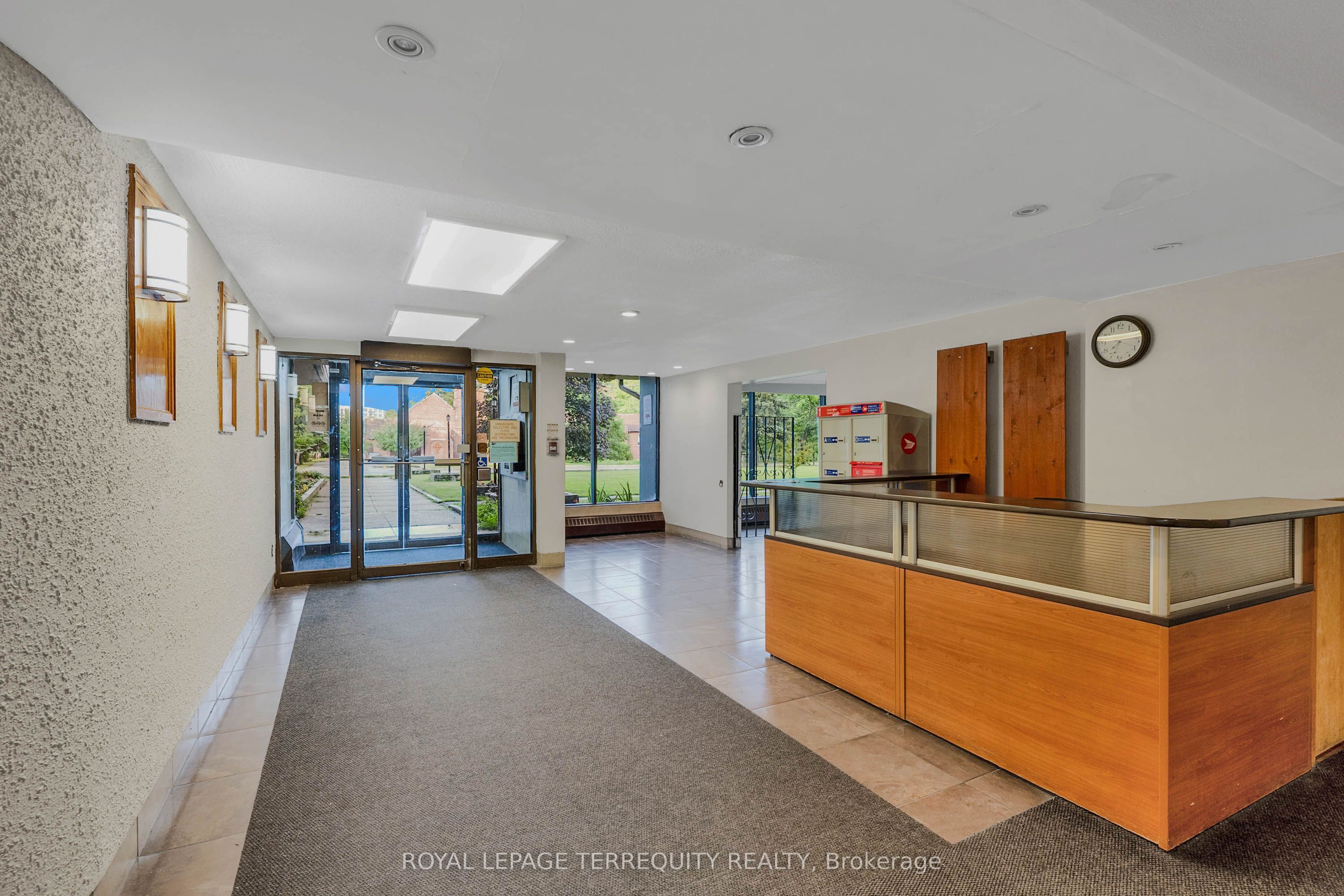 180 Markham Road 816, Toronto, ON M1M 2Z9 photo 4