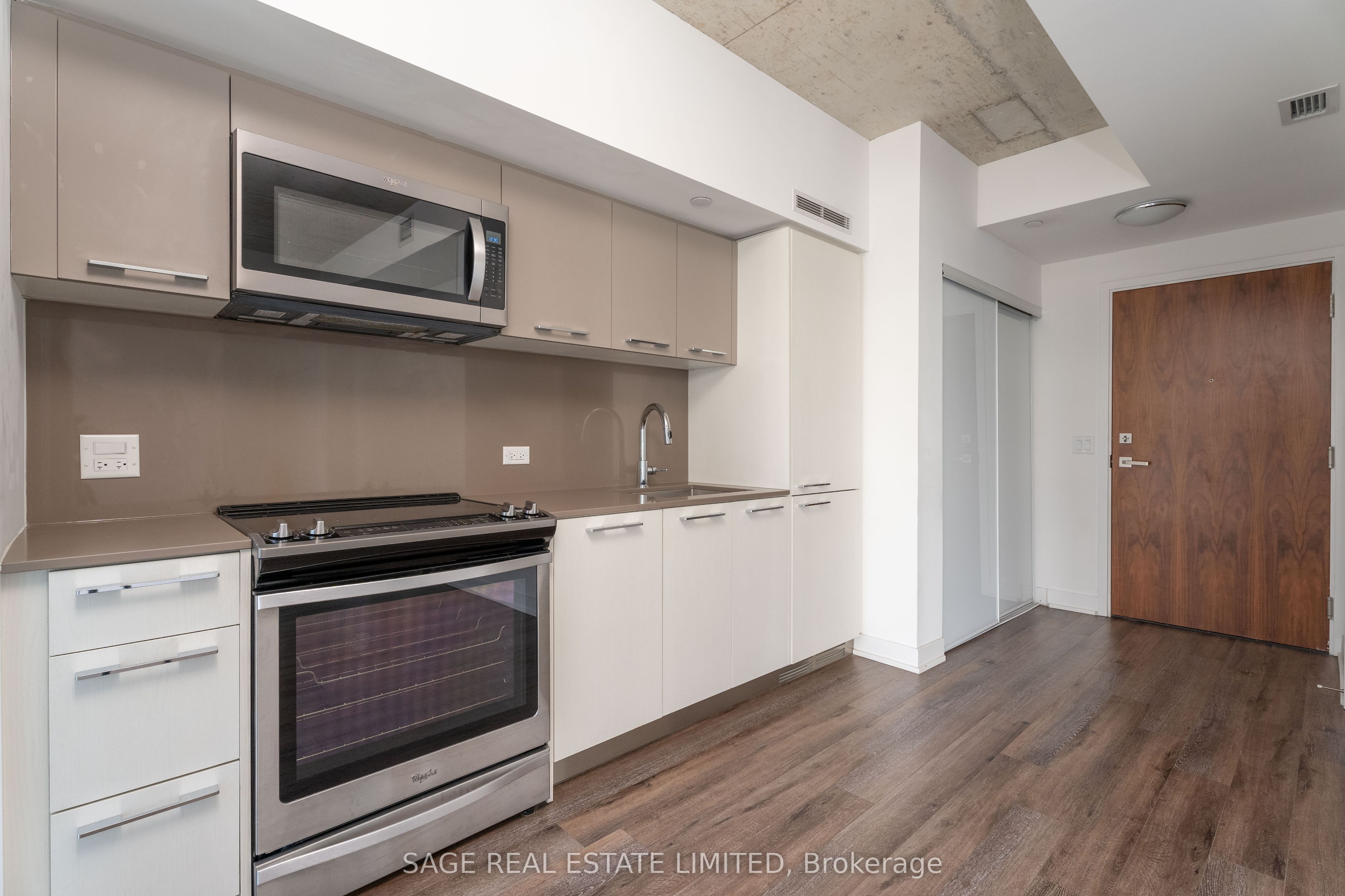 15 Baseball Place 1102, Toronto, ON M4M 0E6 photo 3