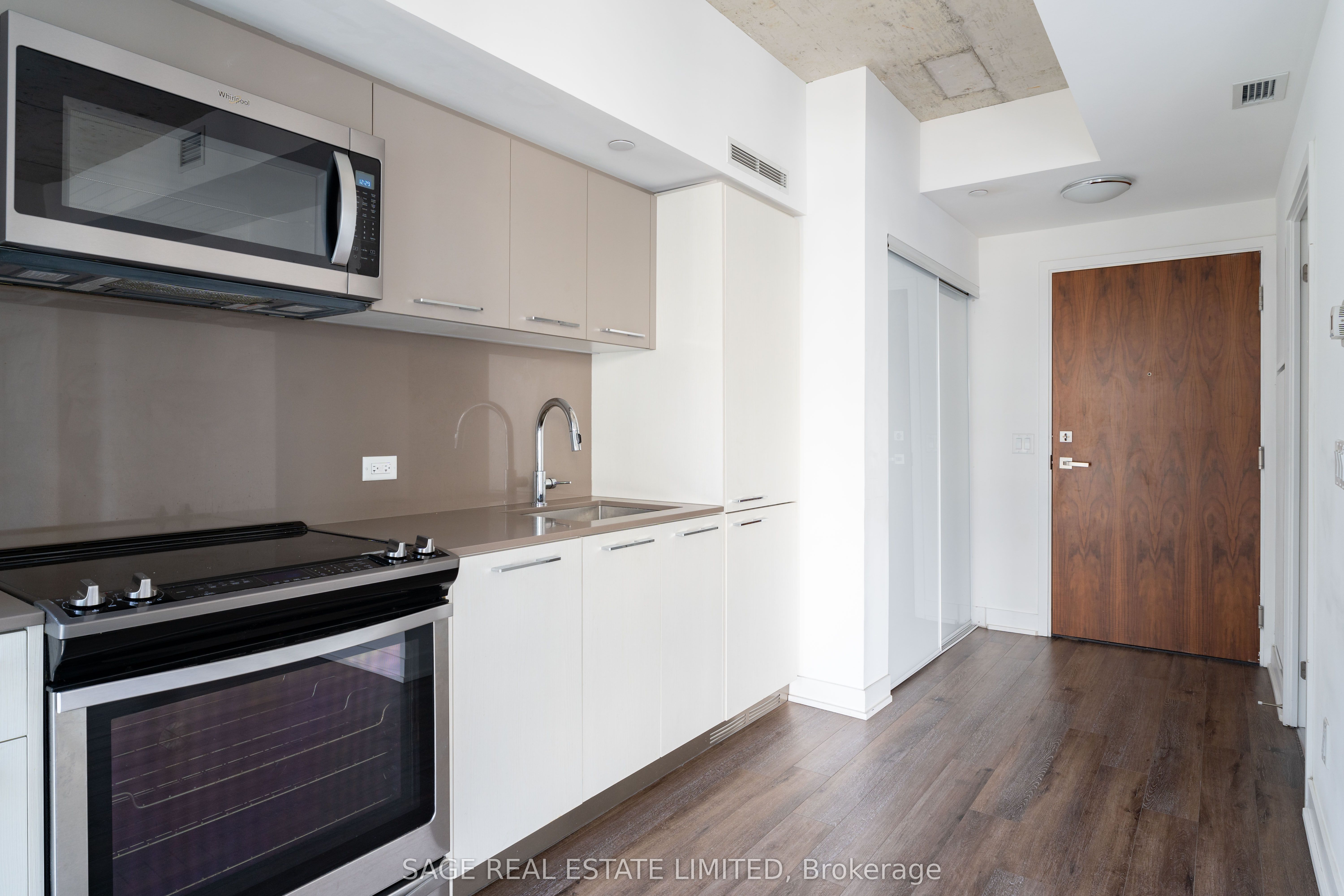 15 Baseball Place 1102, Toronto, ON M4M 0E6 photo 4
