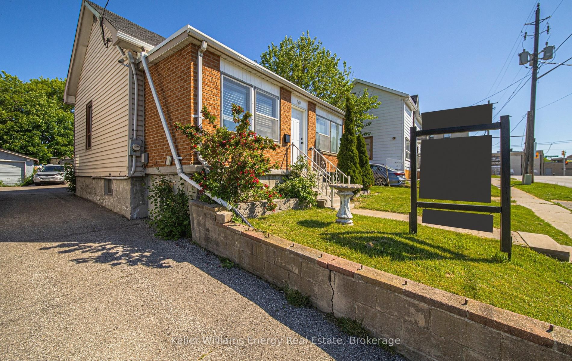 20 Mill Street, Oshawa, ON L1H 2Z3 photo 2