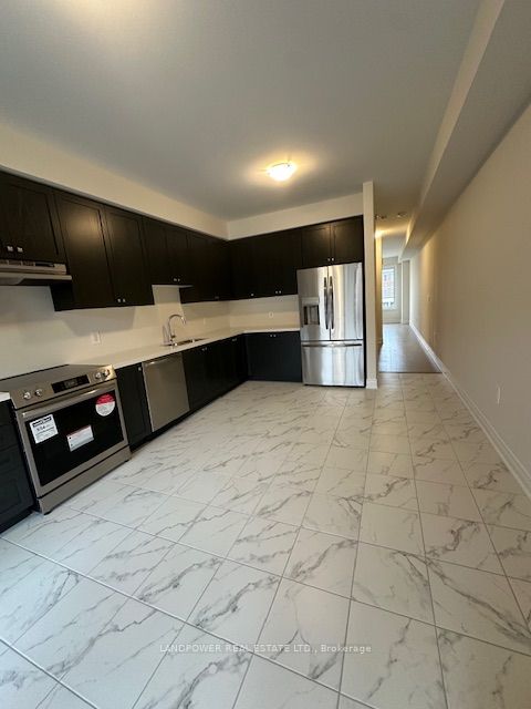 2848 Whites Road, Pickering, ON L1X 0R6 photo 2