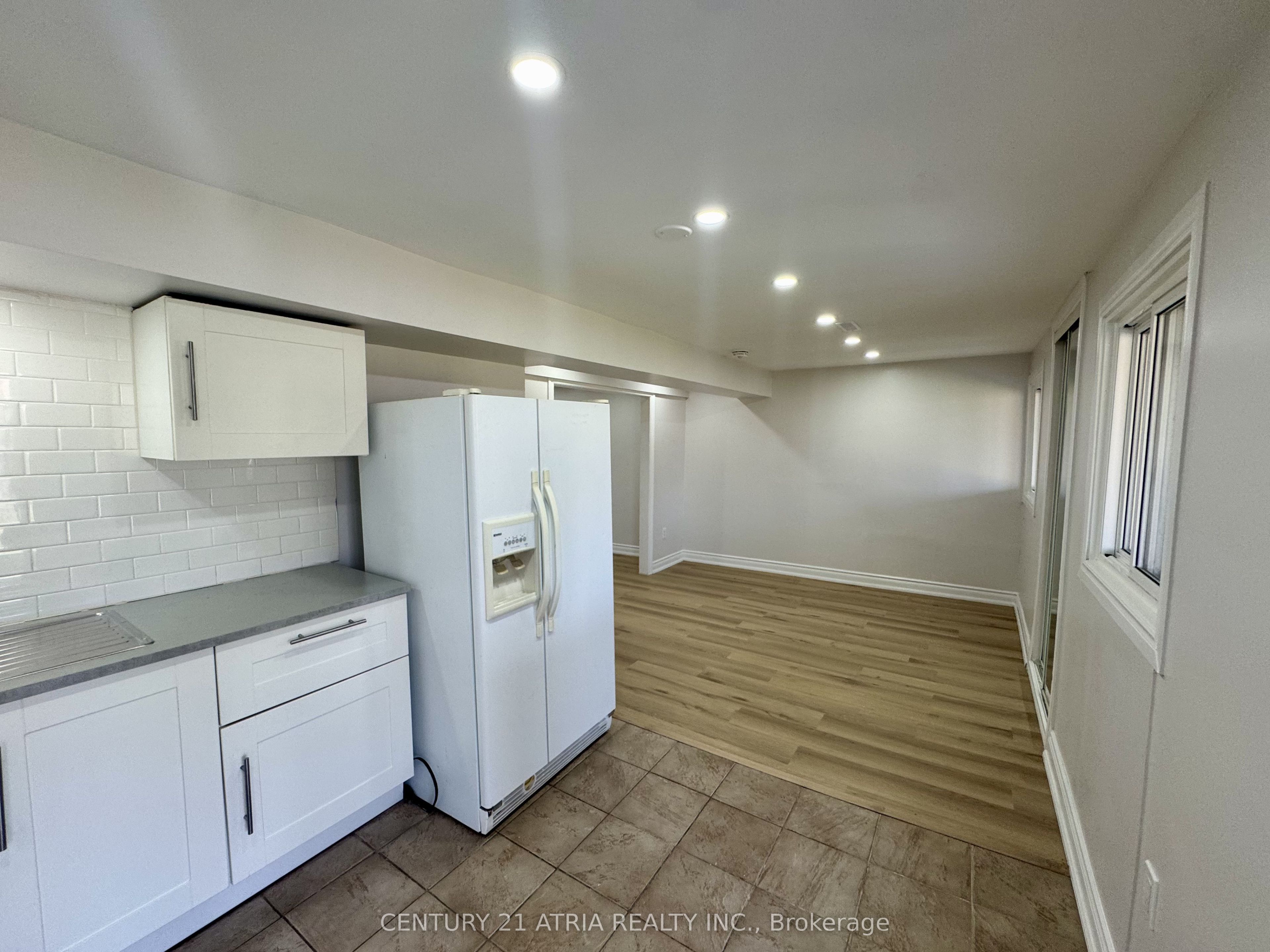 6 Woodward Crescent Basement, Ajax, ON L1S 5T6 photo 3