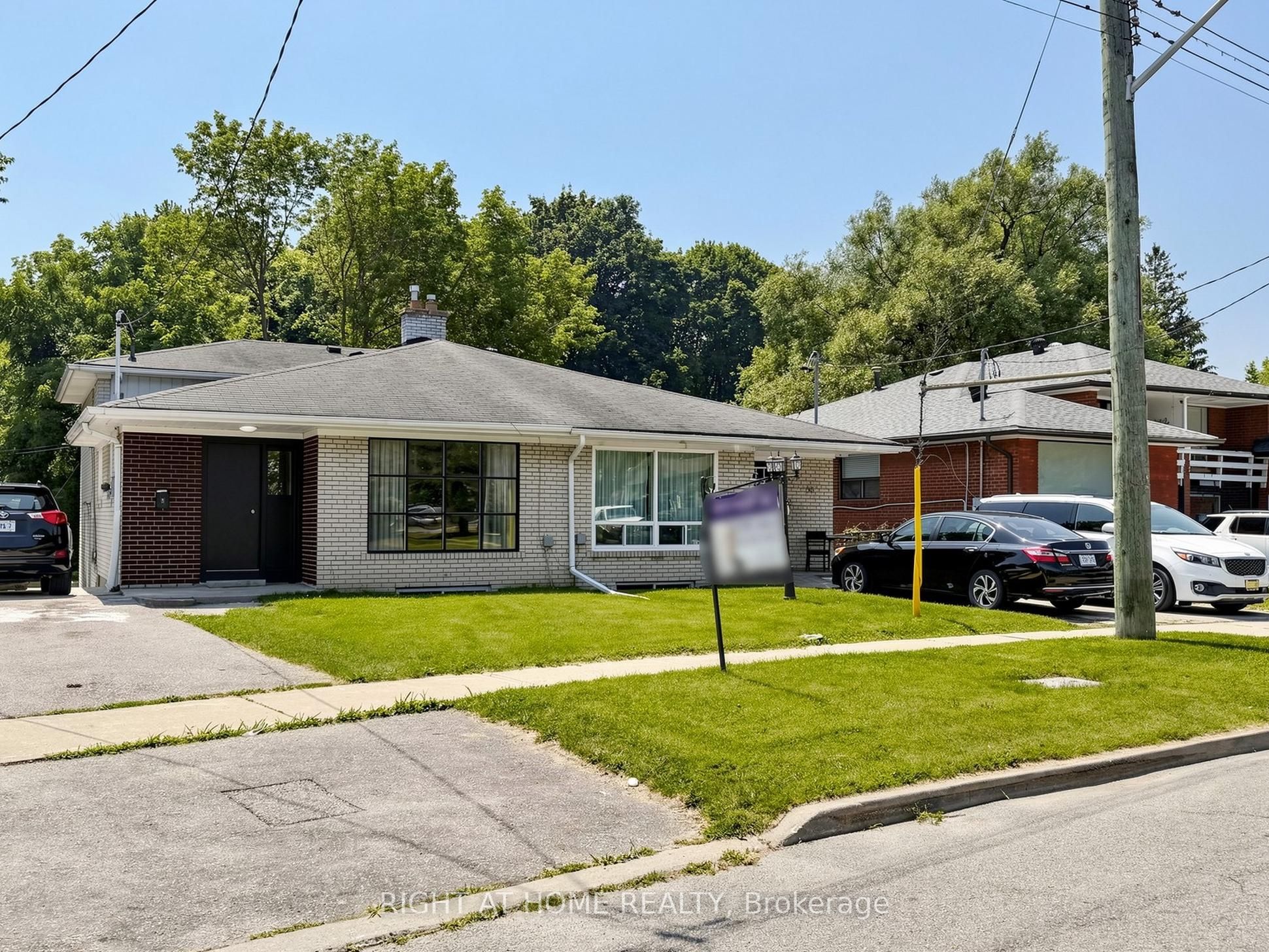 65 Darlingside Drive, Toronto, ON M1E 3P2 photo 2