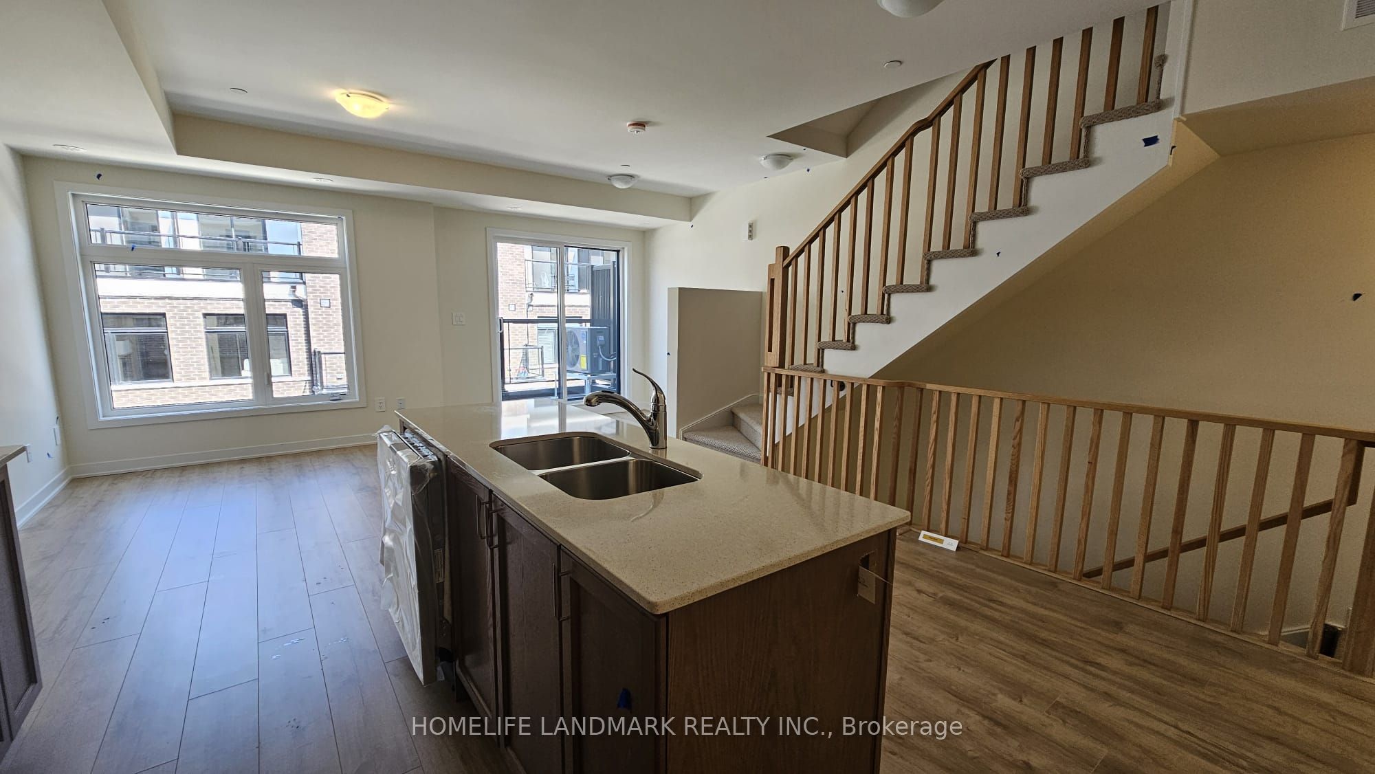 755 Omega Drive 207, Pickering, ON L1V 0H1 photo 2
