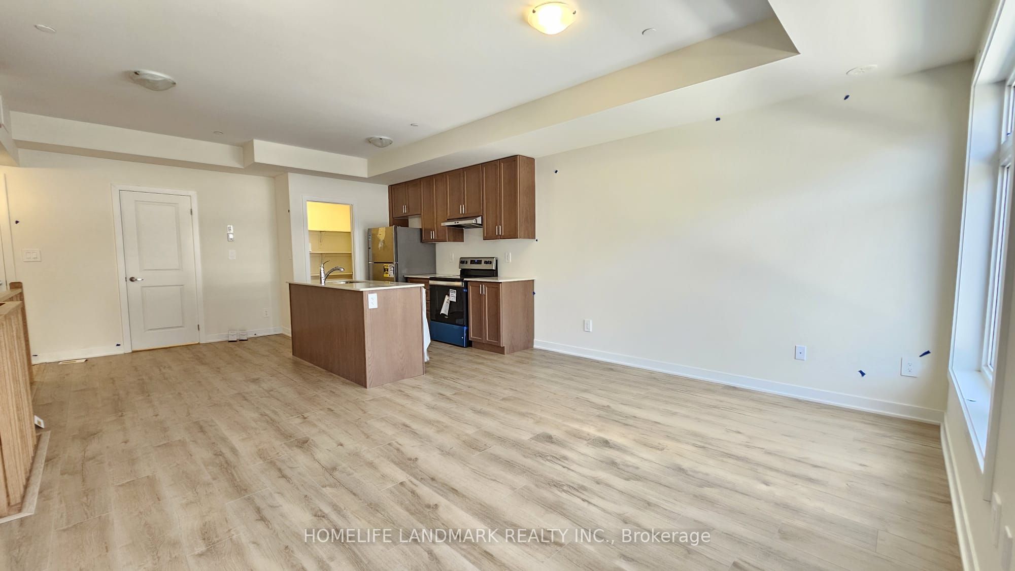 755 Omega Drive 207, Pickering, ON L1V 0H1 photo 3
