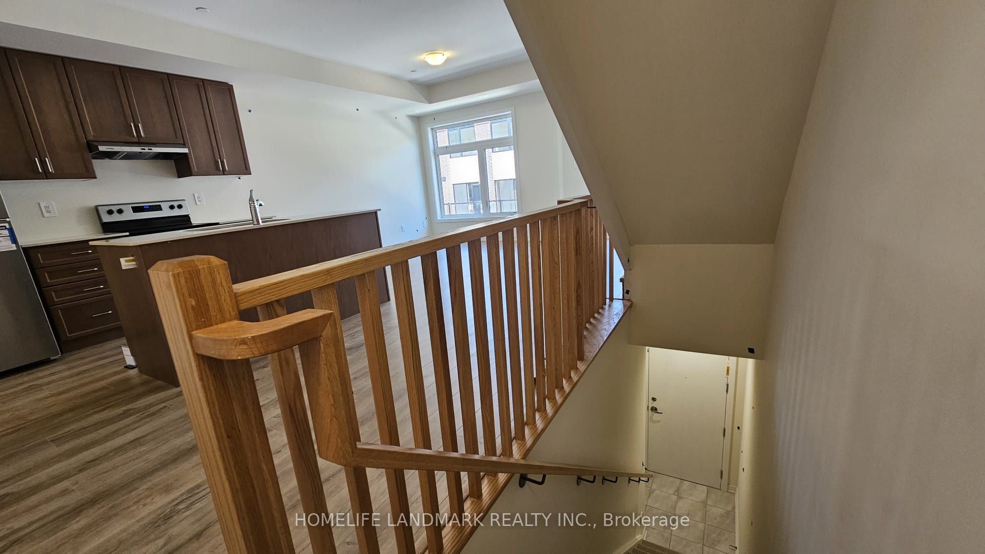 755 Omega Drive 207, Pickering, ON L1V 0H1 photo 4