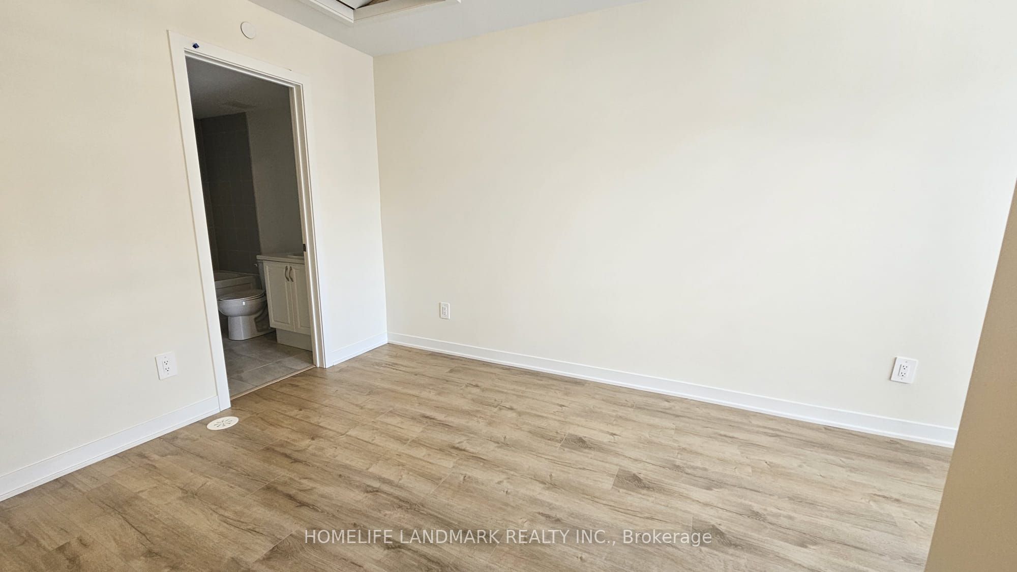 755 Omega Drive 207, Pickering, ON L1V 0H1 photo 5