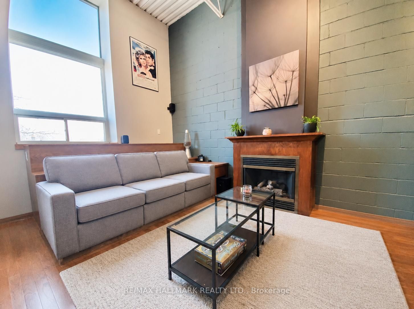 99 Coleman Avenue 204, Toronto, ON M4C 1P8 photo 5