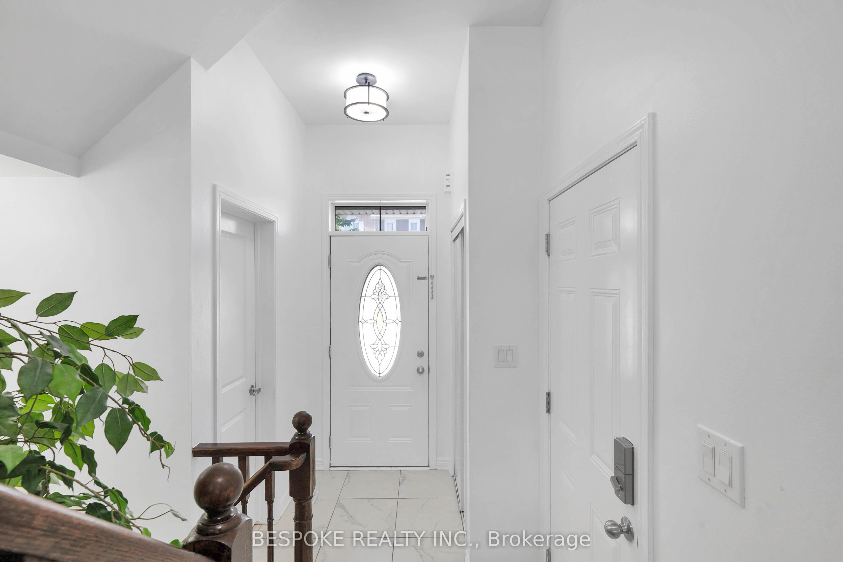 136 Coho Drive, Whitby, ON L1P 0E5 photo 3