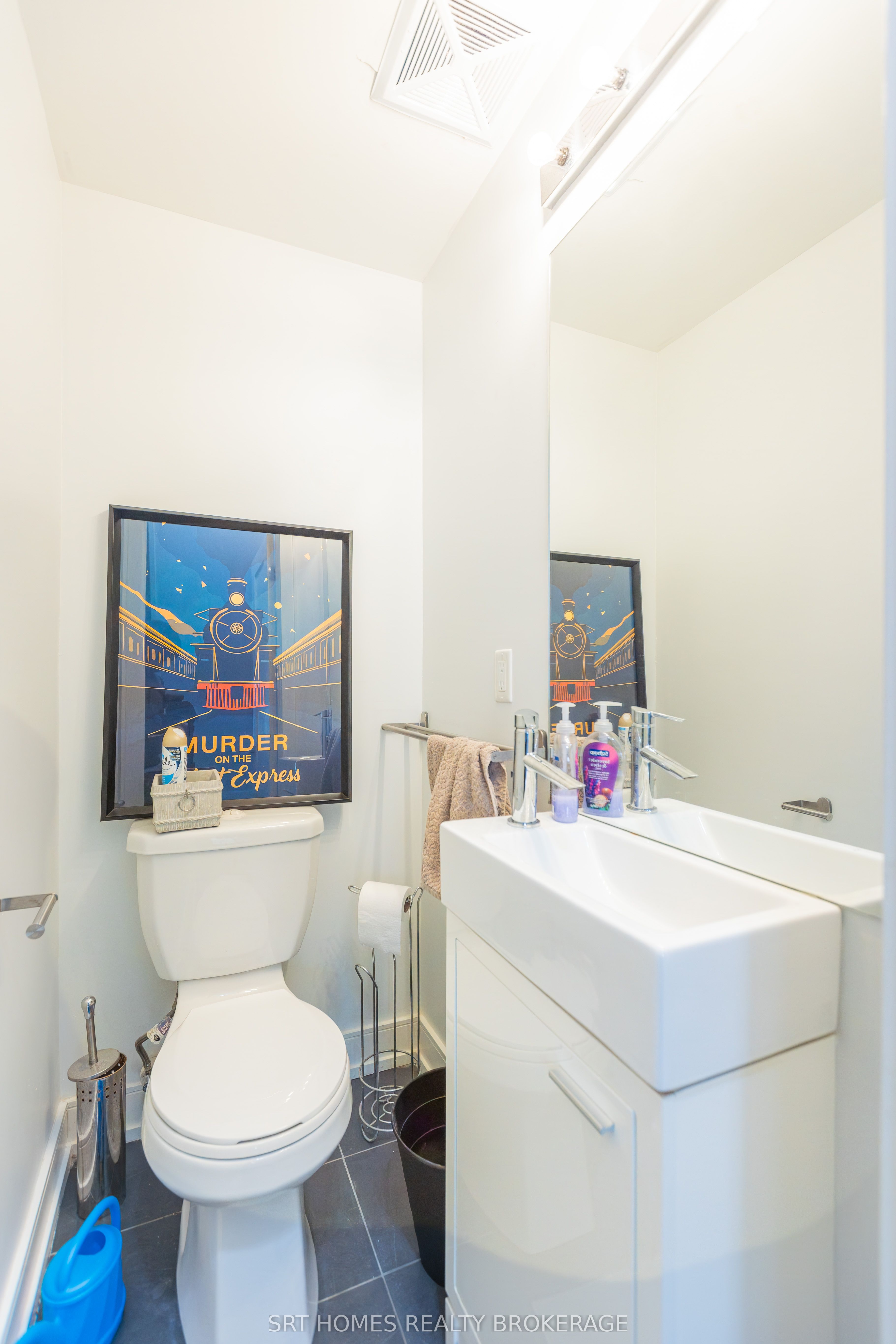 1321 Gerrard Street E 3, Toronto, ON M4L 1Y8 photo 3