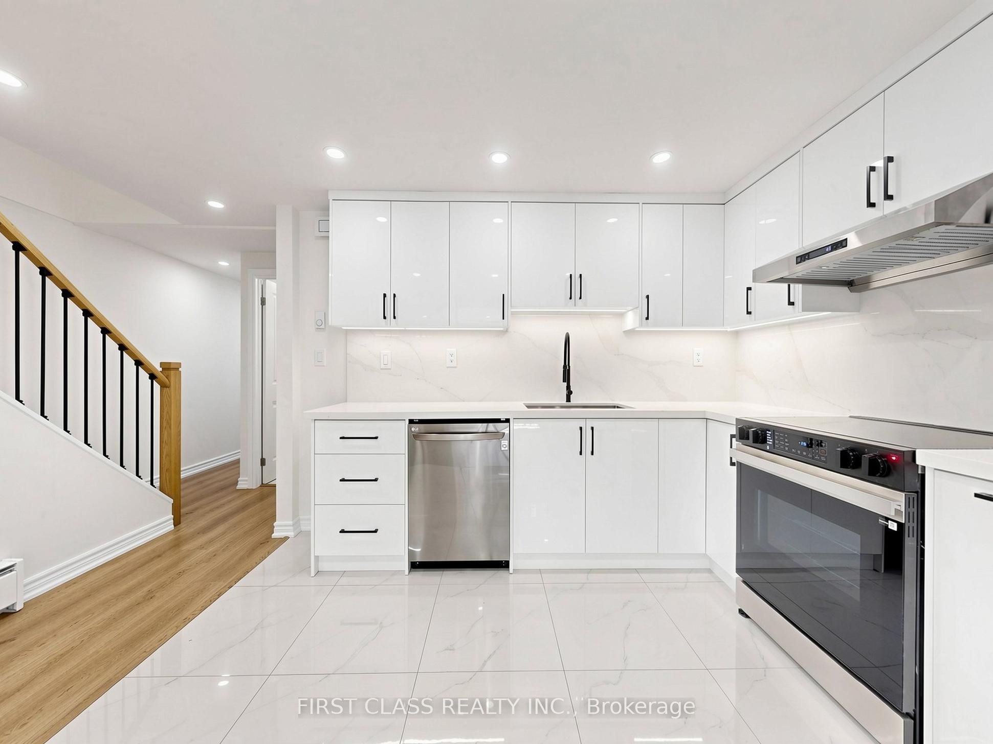 850 Huntingwood Drive 38, Toronto, ON M1T 2L9 photo 5
