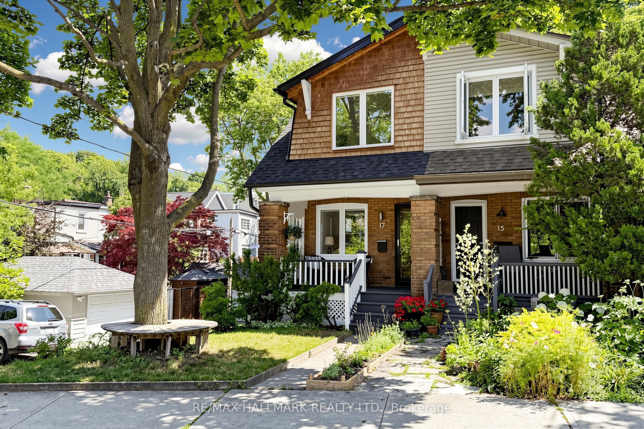 17 Ingham Avenue, Toronto, ON M4K 2W4 photo 3