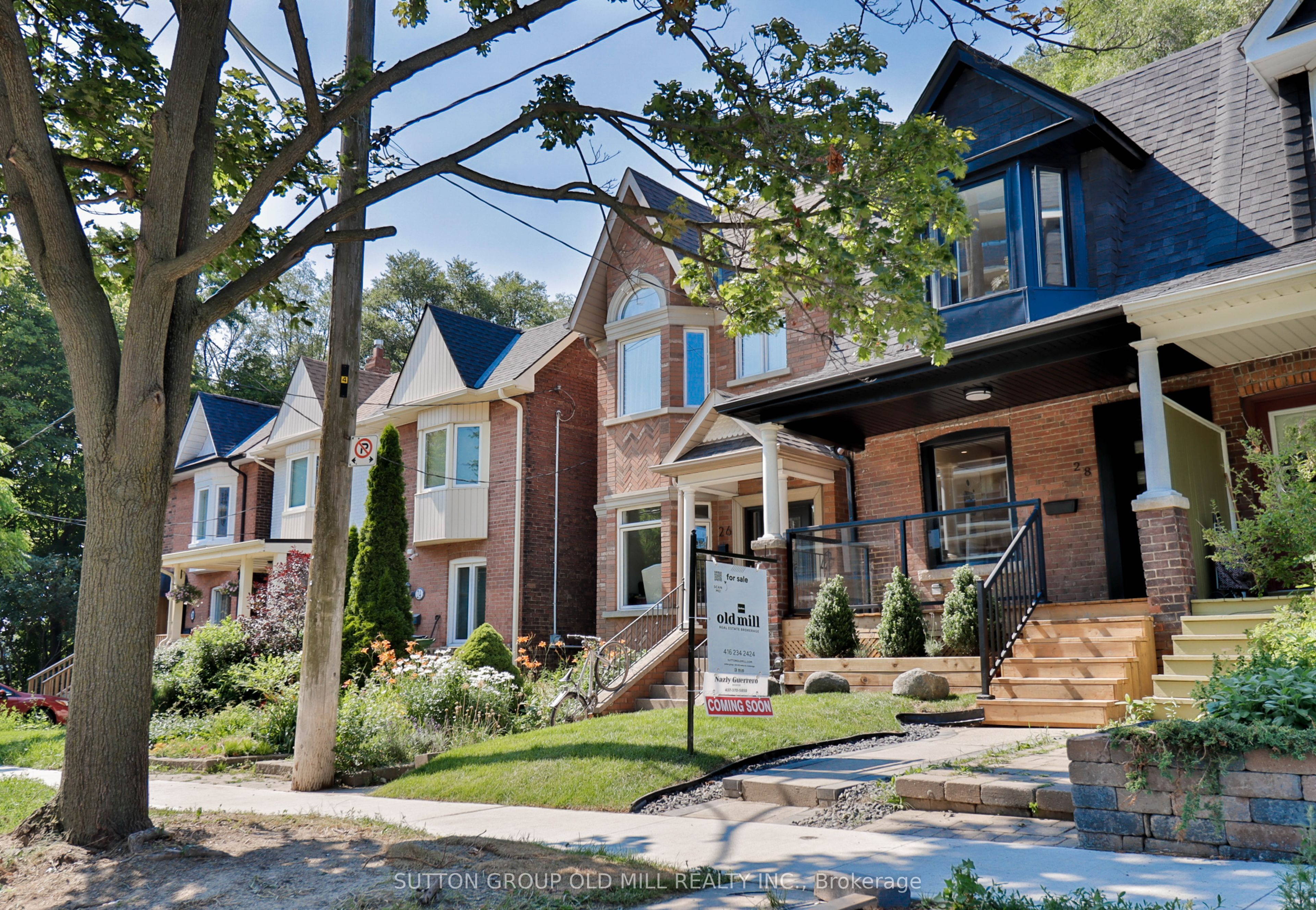 28 Eastmount Avenue, Toronto, ON M4K 1V1