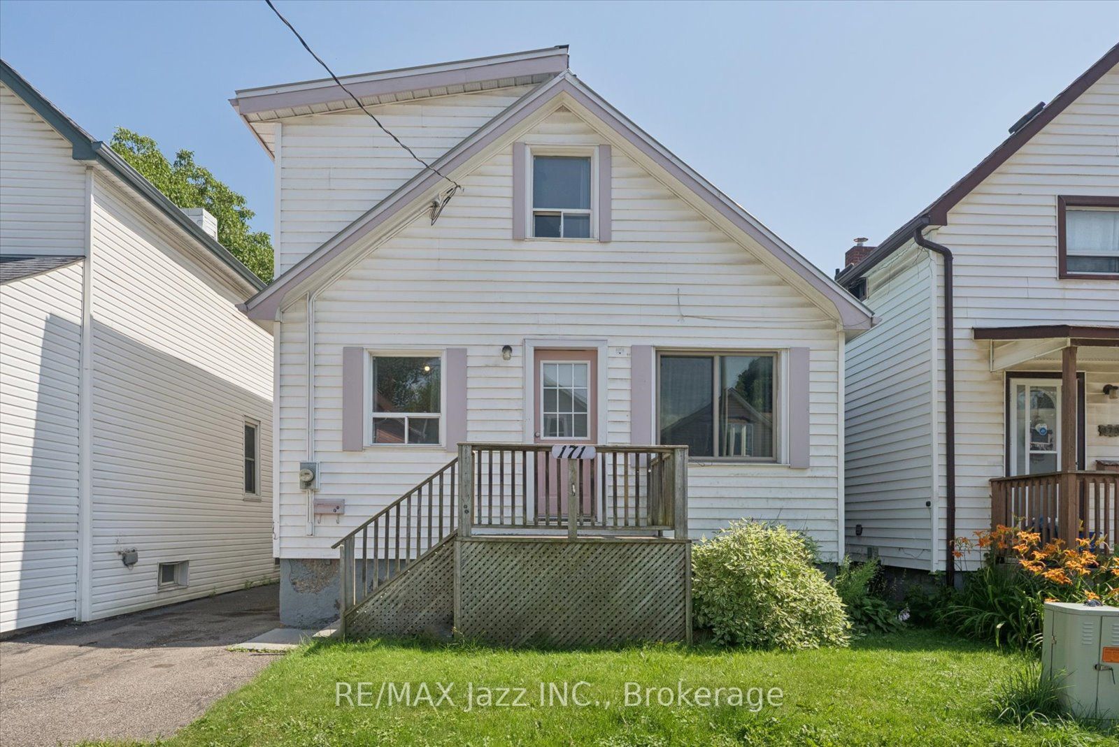 171 Elliott Avenue, Oshawa, ON L1J 2A9