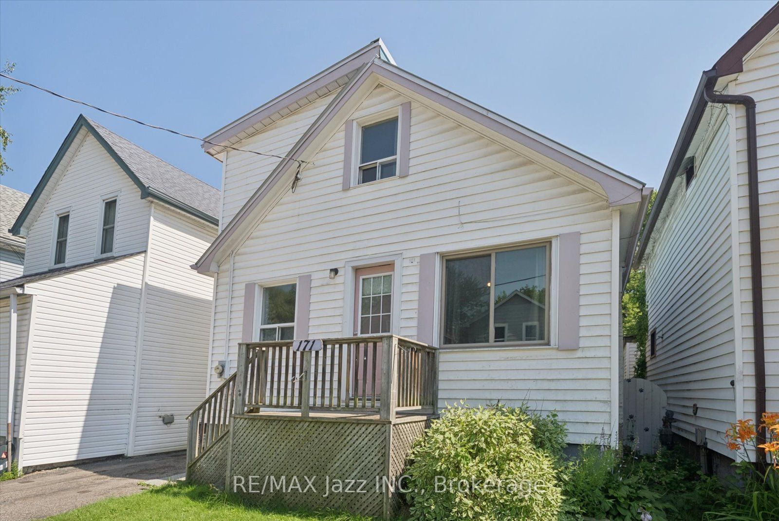 171 Elliott Avenue, Oshawa, ON L1J 2A9 photo 2