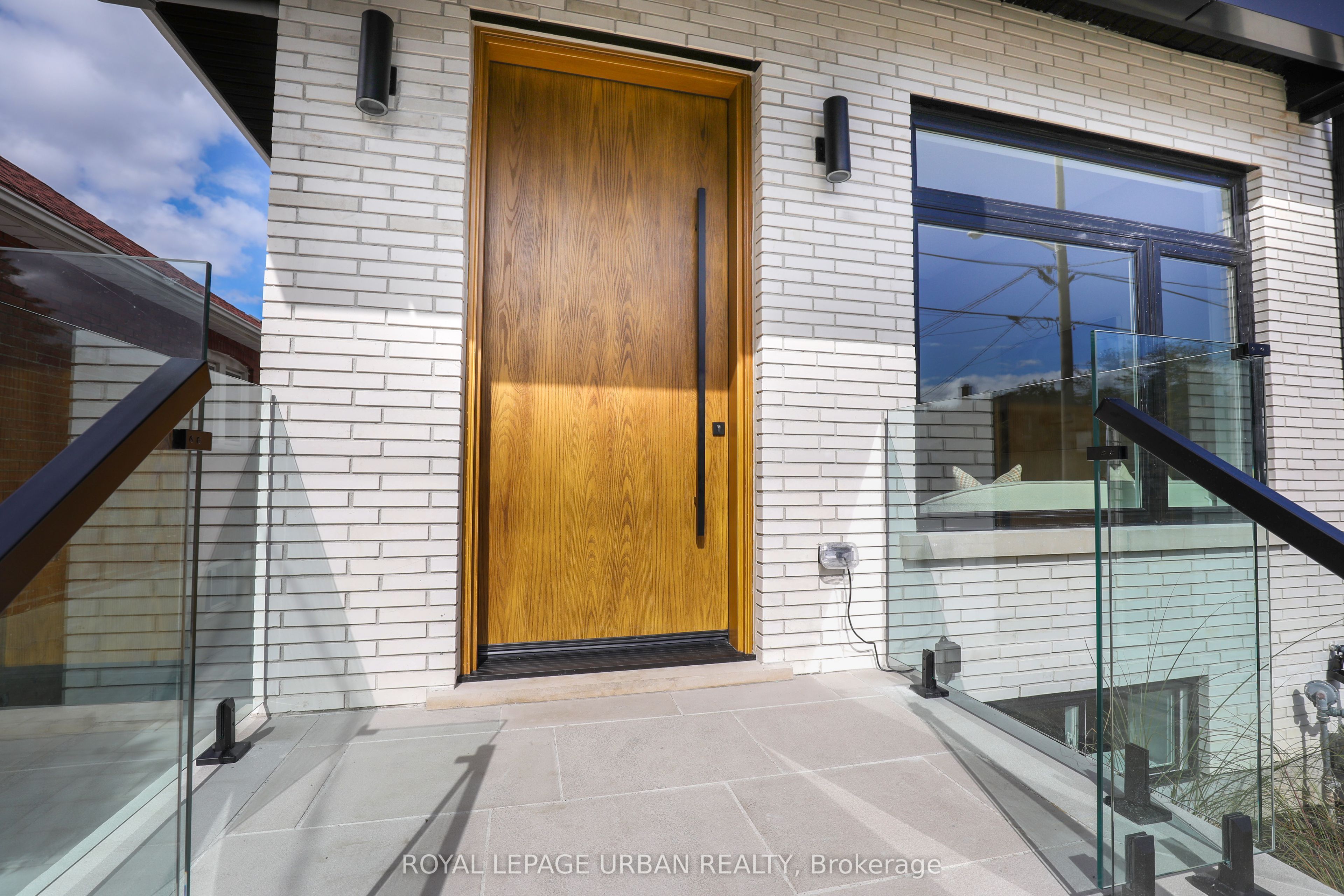 128 Floyd Avenue, Toronto, ON M4K 2B7 photo 4