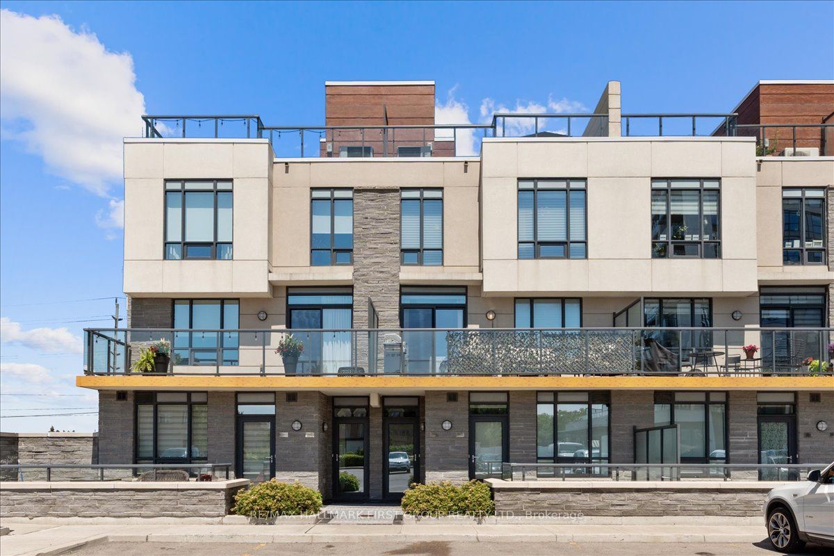 1245 Bayly Street TH4, Pickering, ON L1W 0B5