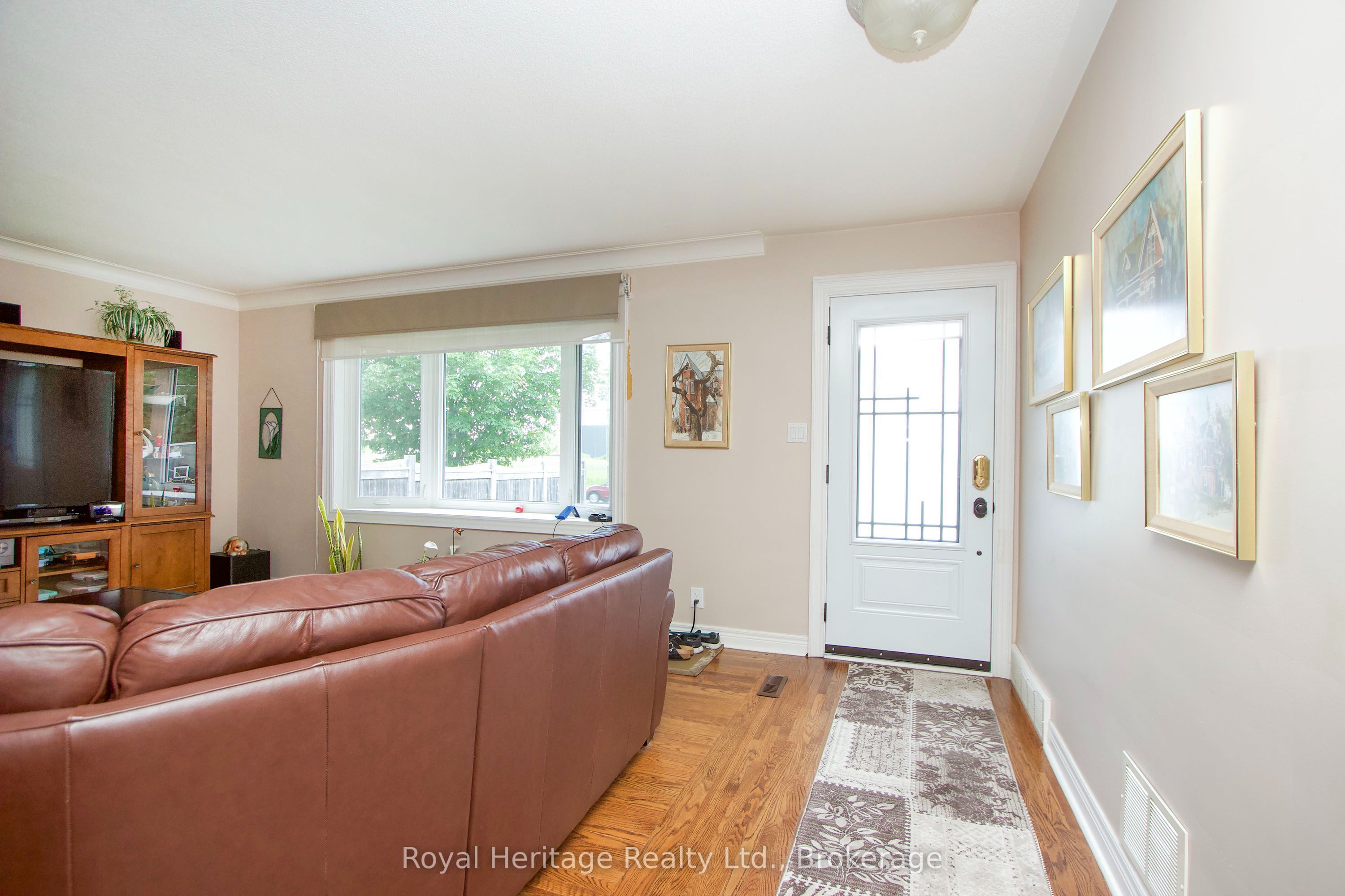 1464 Thornton Road N, Oshawa, ON L1H 7K4 photo 3