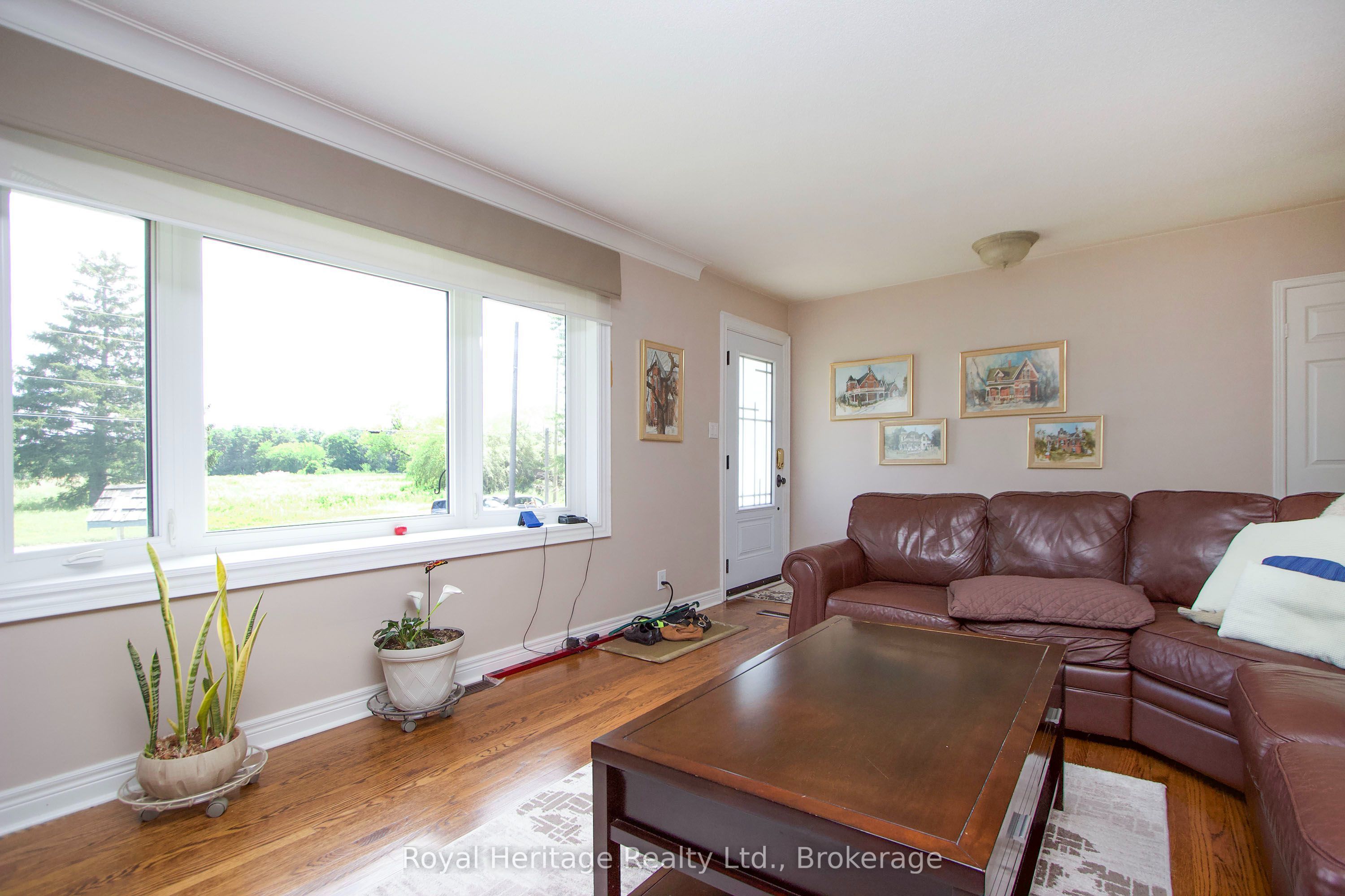 1464 Thornton Road N, Oshawa, ON L1H 7K4 photo 5