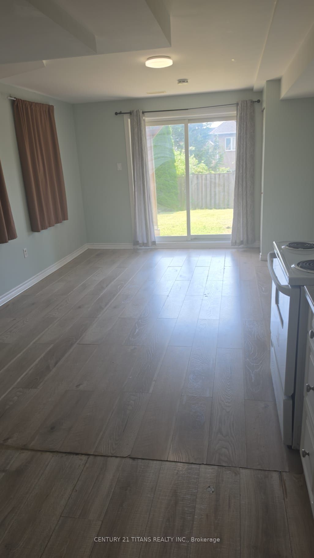 32 Dooley Crescent BSMT, Ajax, ON L1T 4J4 photo 2