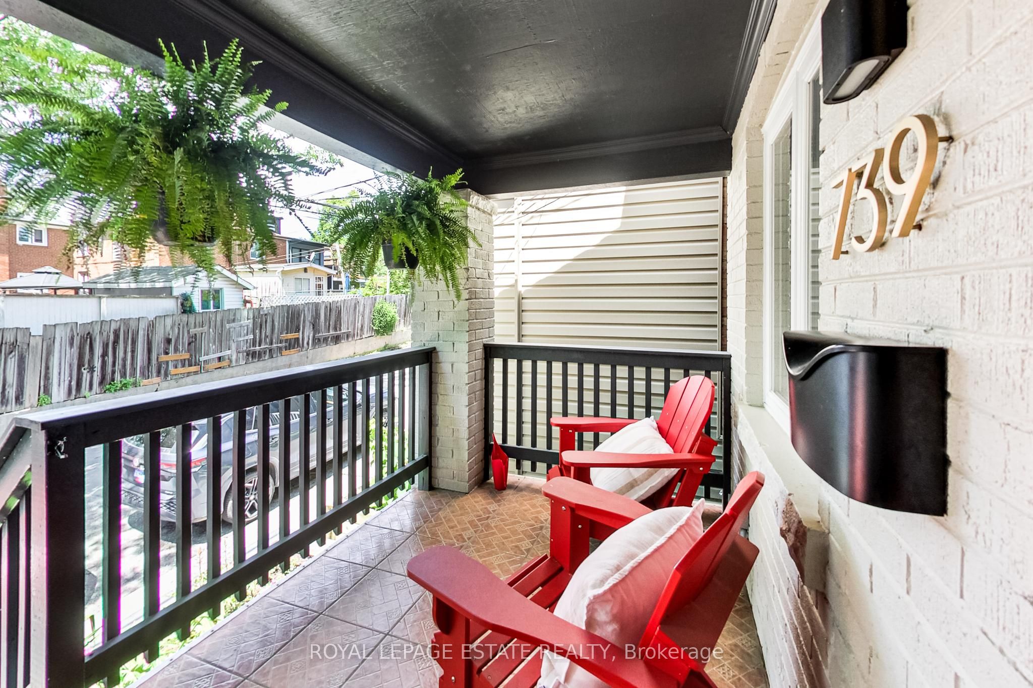 739 Craven Road, Toronto, ON M4L 2Z7 photo 3