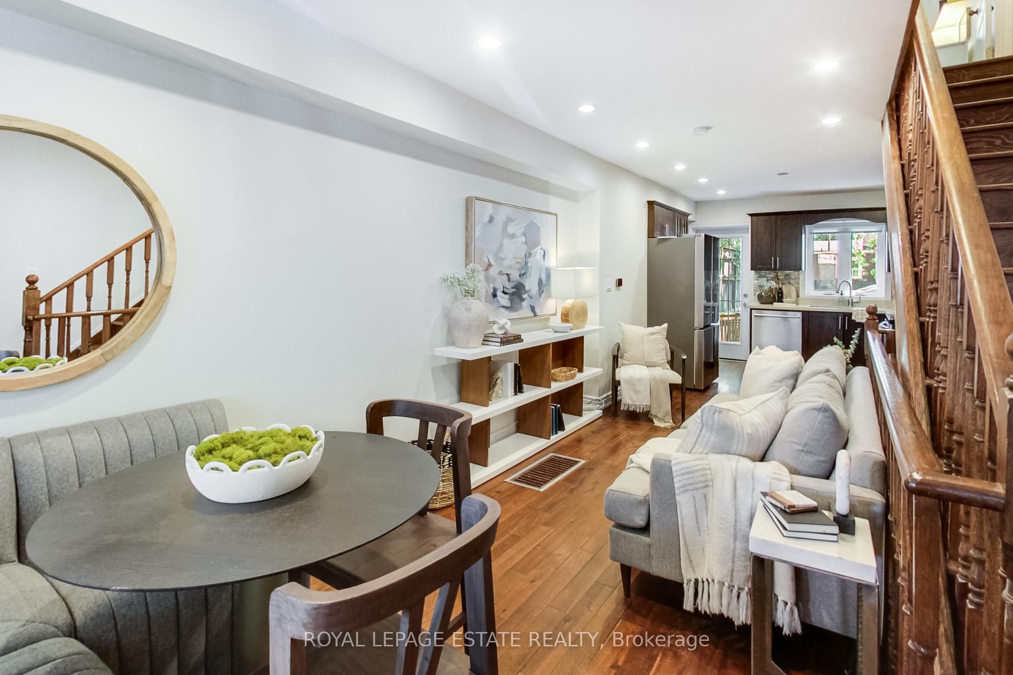 739 Craven Road, Toronto, ON M4L 2Z7 photo 5