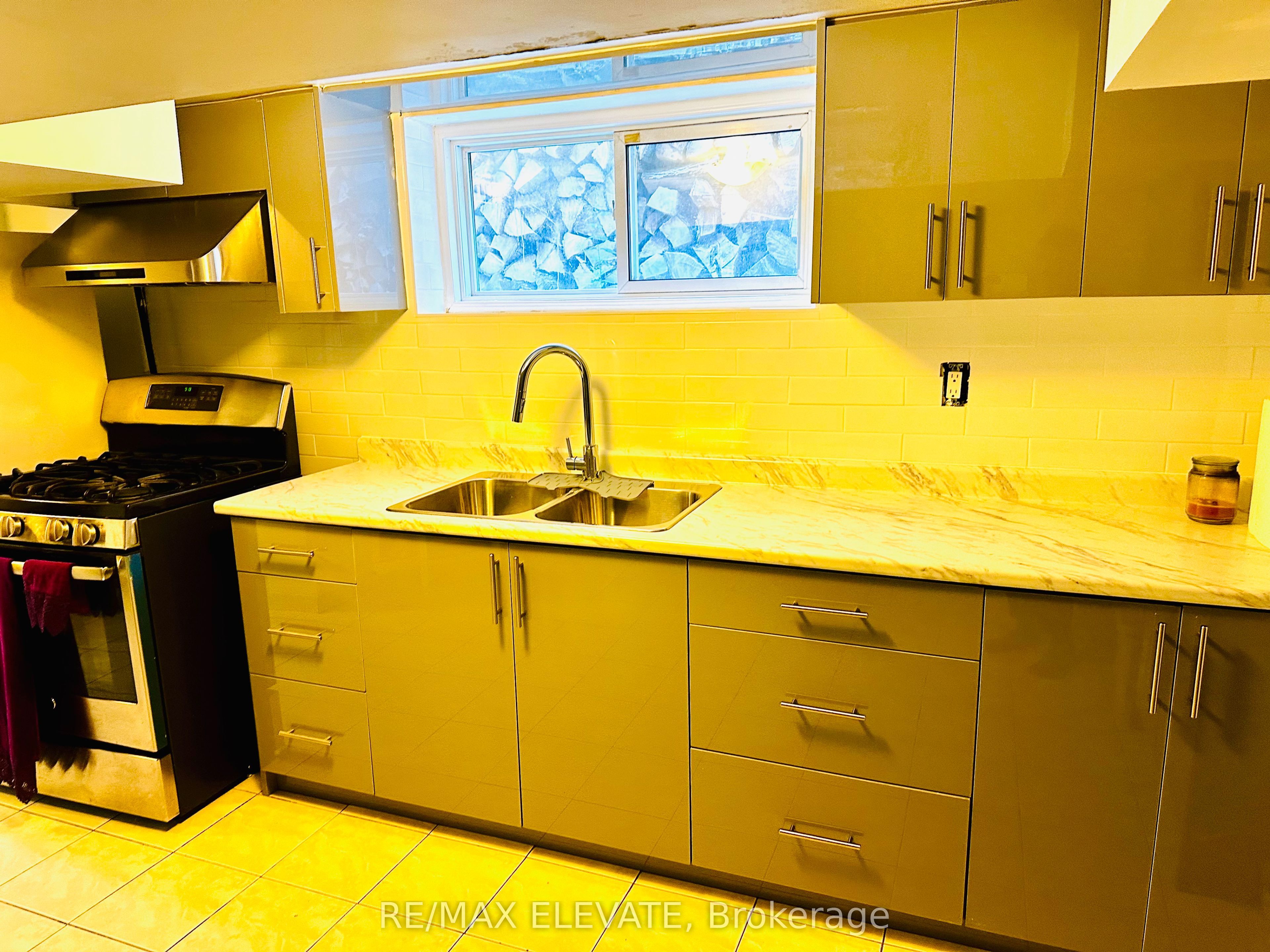 3 GATESVIEW Avenue, Toronto, ON M1J 3G4 photo 3