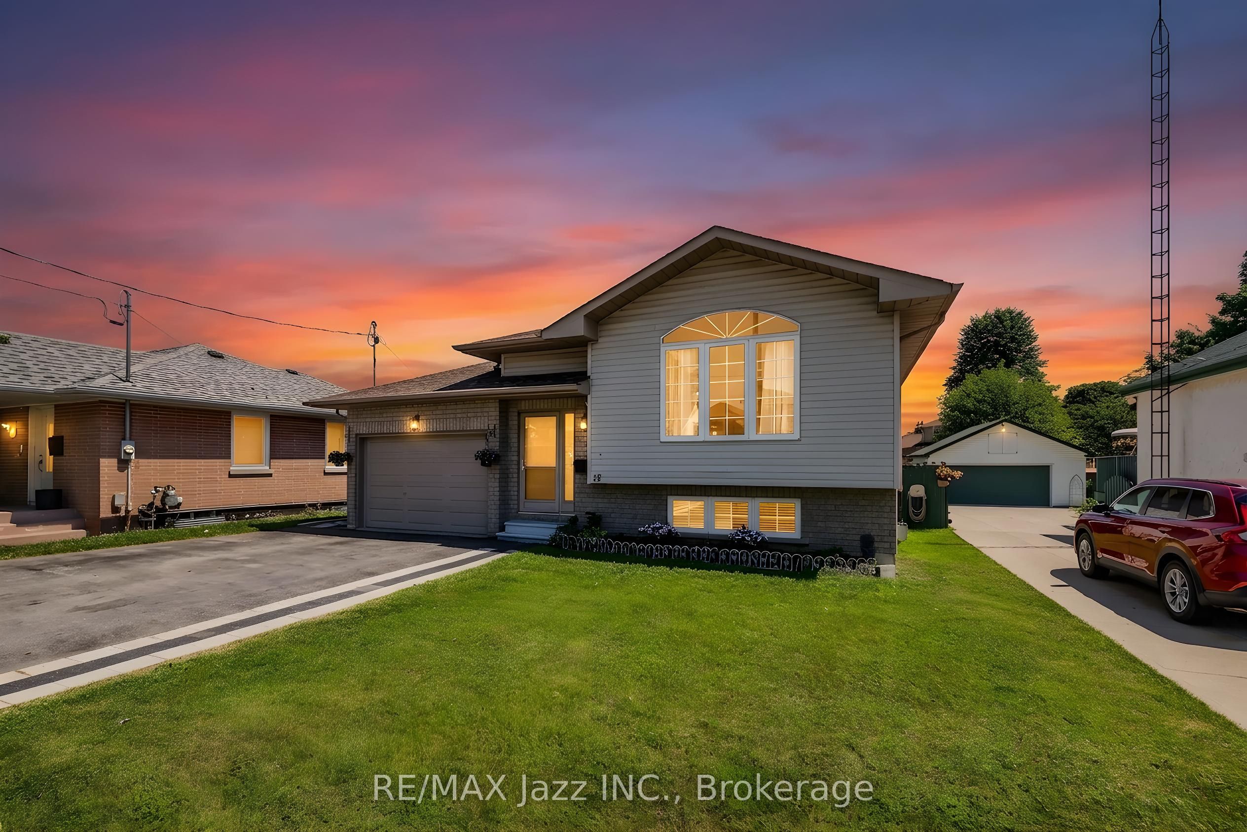 15 Townline Road S, Clarington, ON L1E 2J1