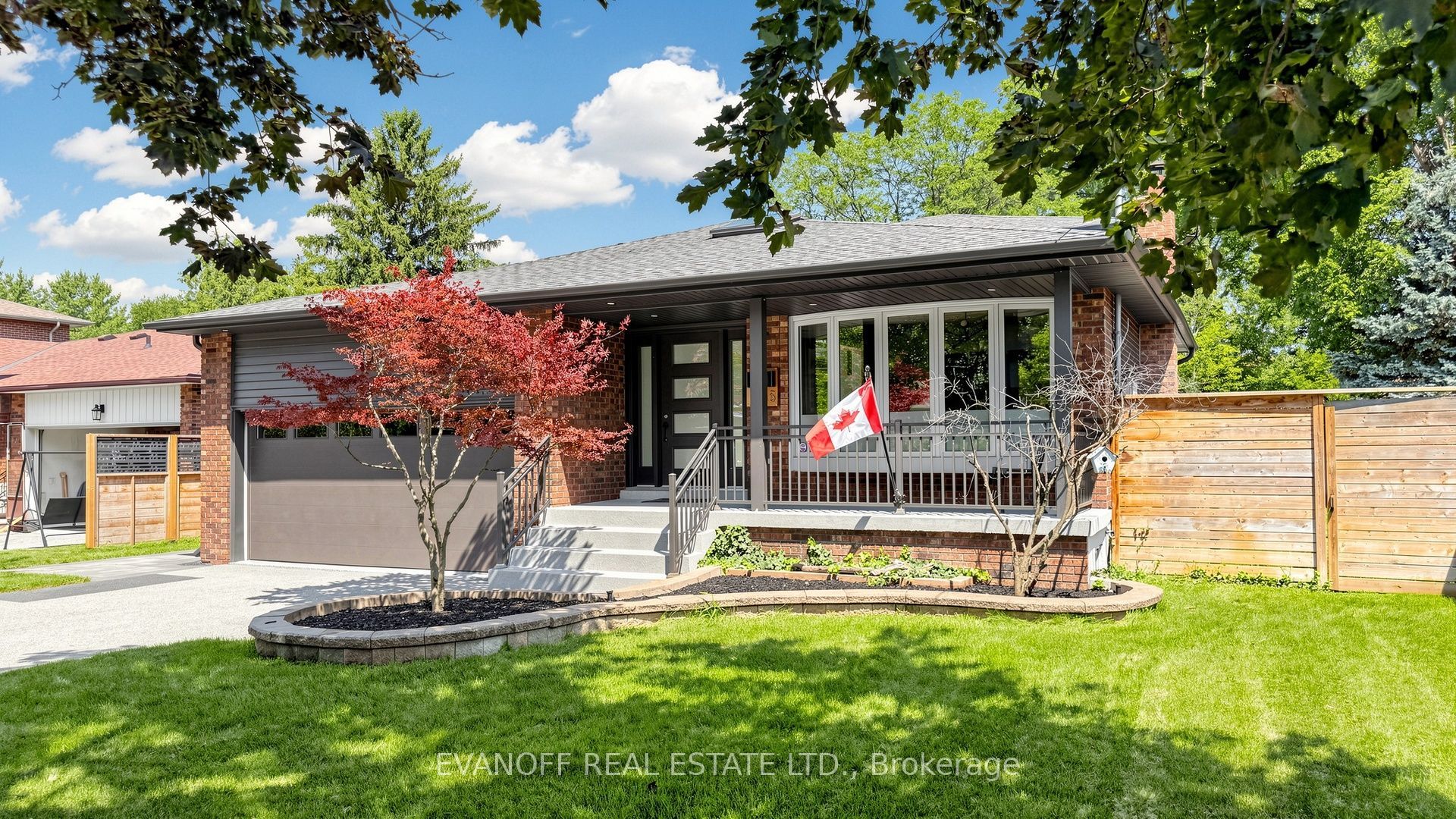 15 Muir Drive, Toronto, ON M1M 3B5