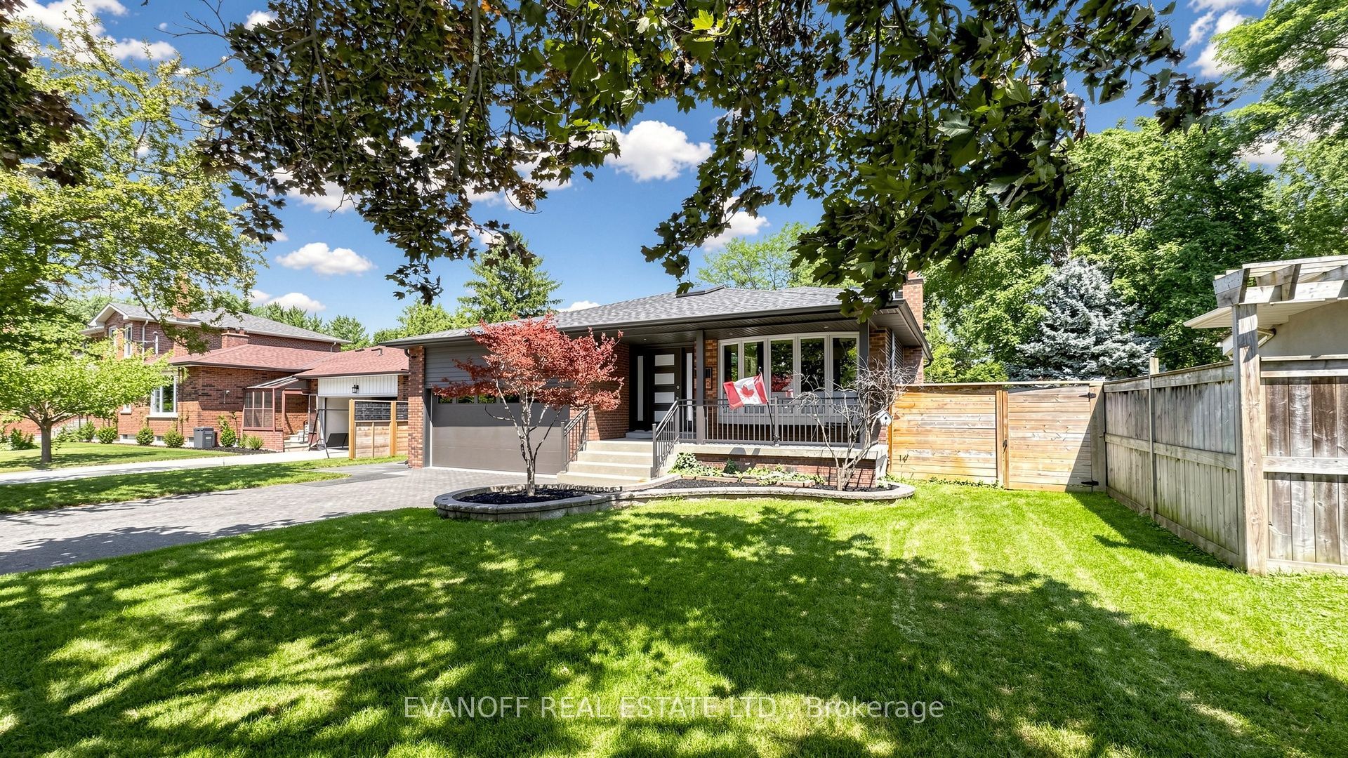 15 Muir Drive, Toronto, ON M1M 3B5 photo 2