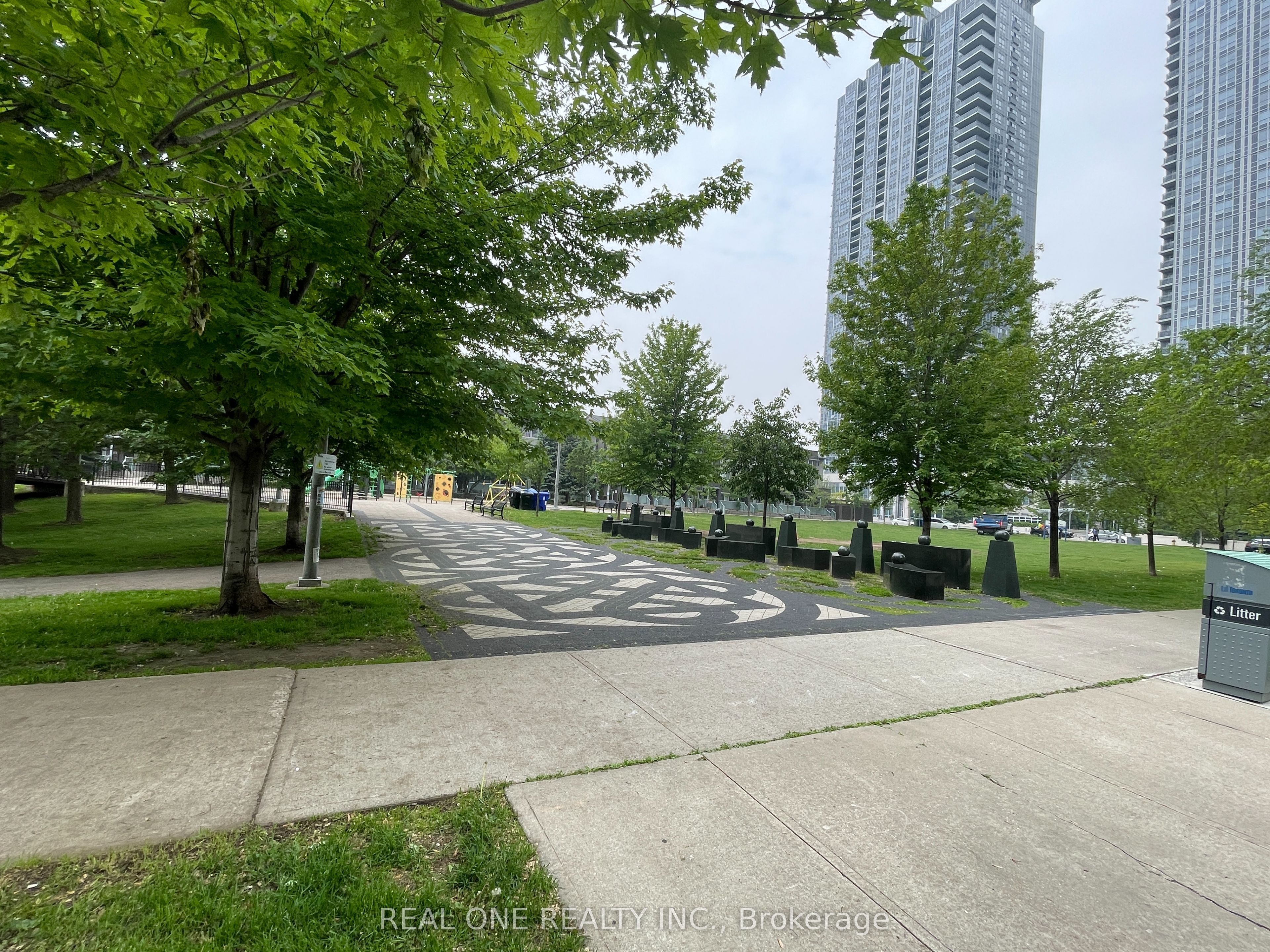 181 Village Green Square 1912, Toronto, ON M1S 0K6 photo 3