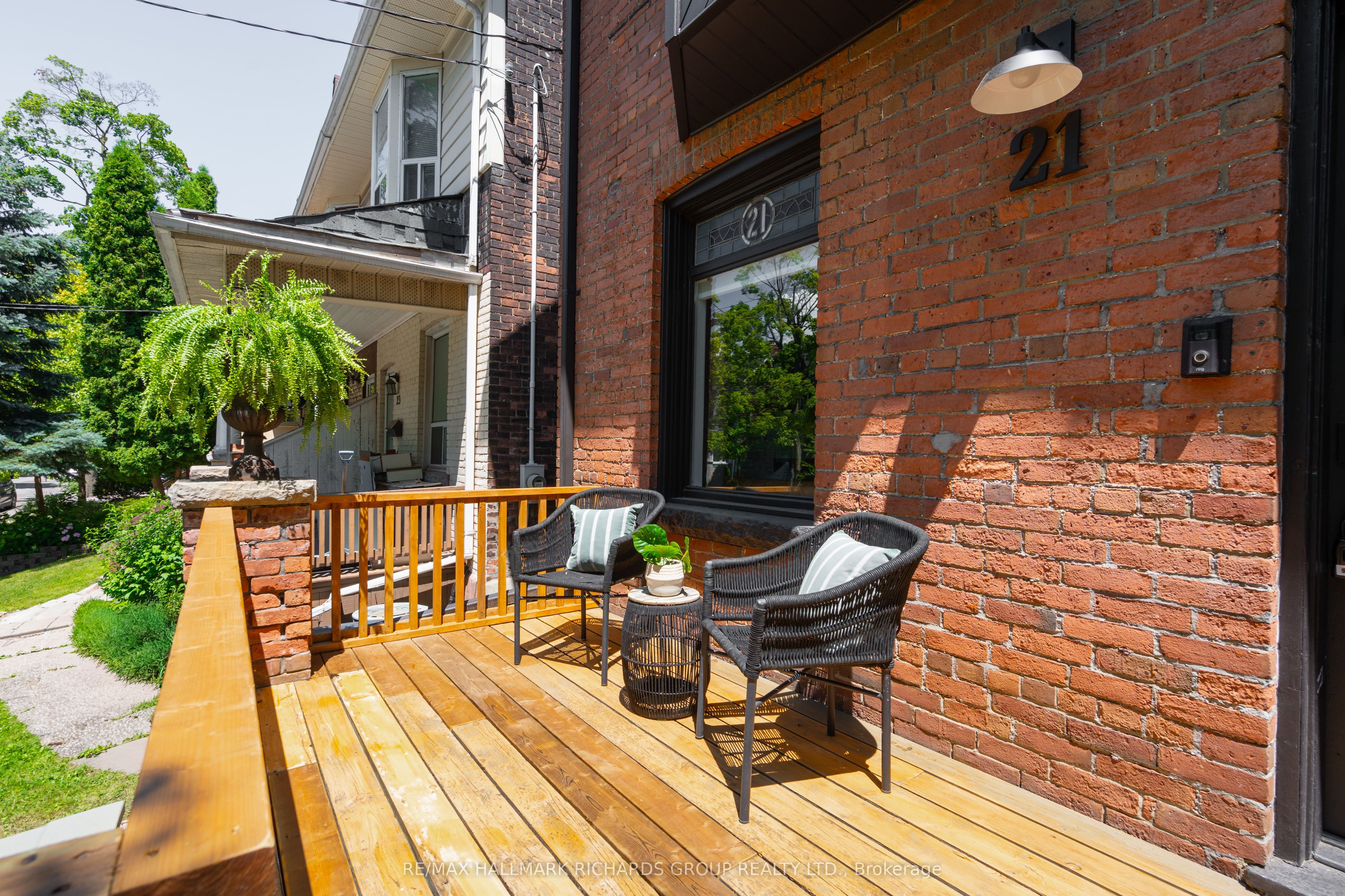 21 Bertmount Avenue, Toronto, ON M4M 2X8 photo 4
