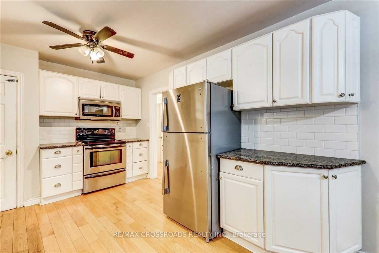 4700 Baldwin Street S, Whitby, ON L1R 2W4 photo 5
