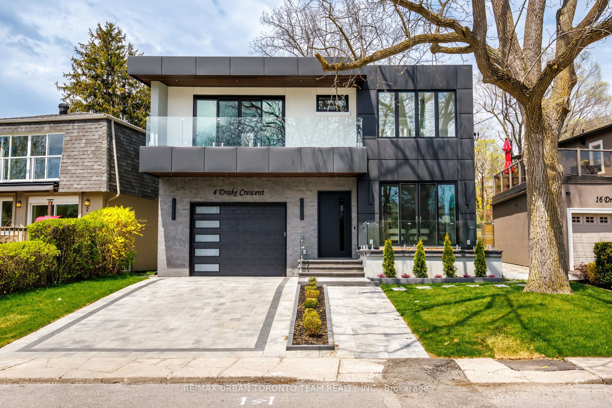 4 Drake Crescent, Toronto, ON M1M 1A2