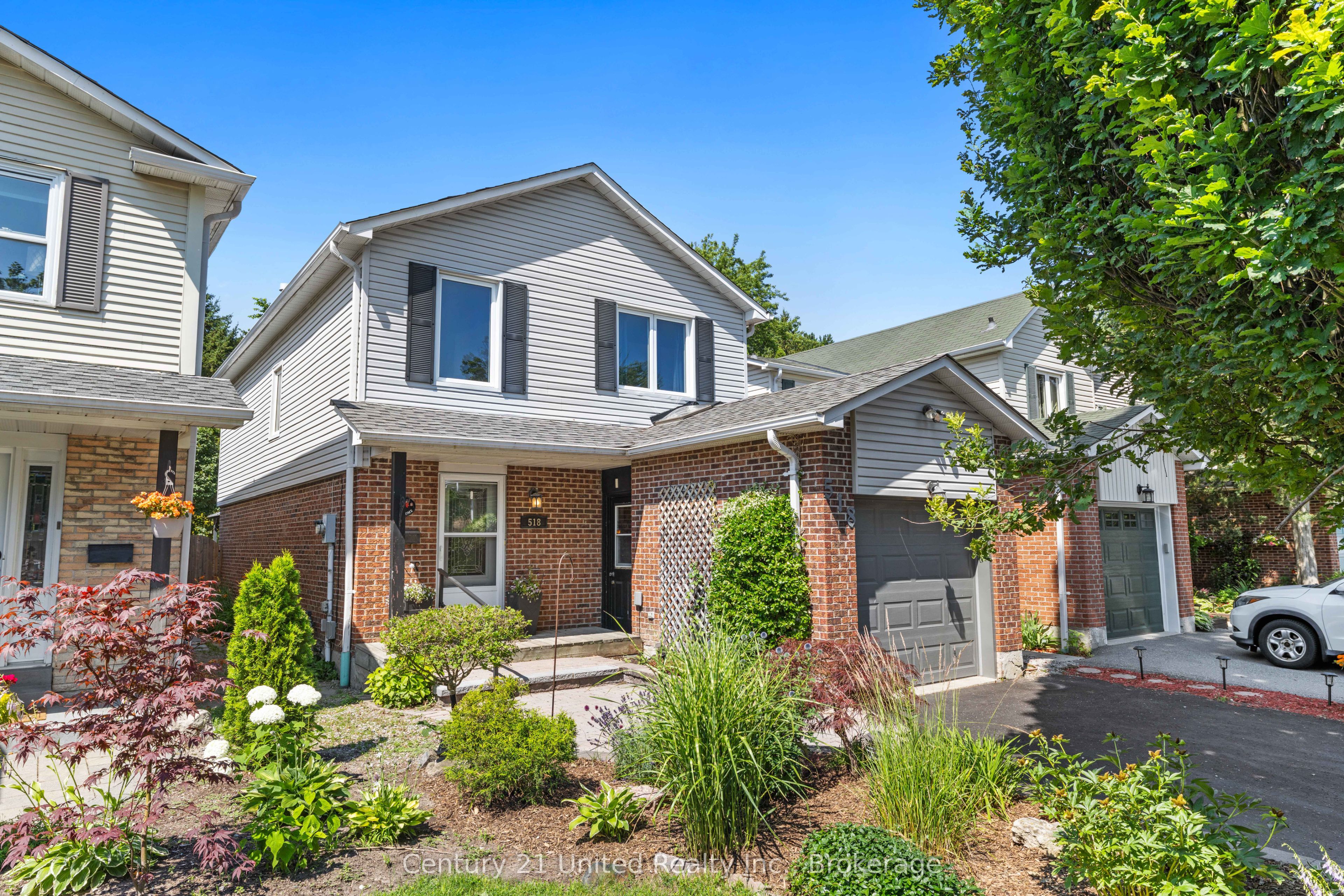 518 Reynolds Street, Whitby, ON L1N 6H5