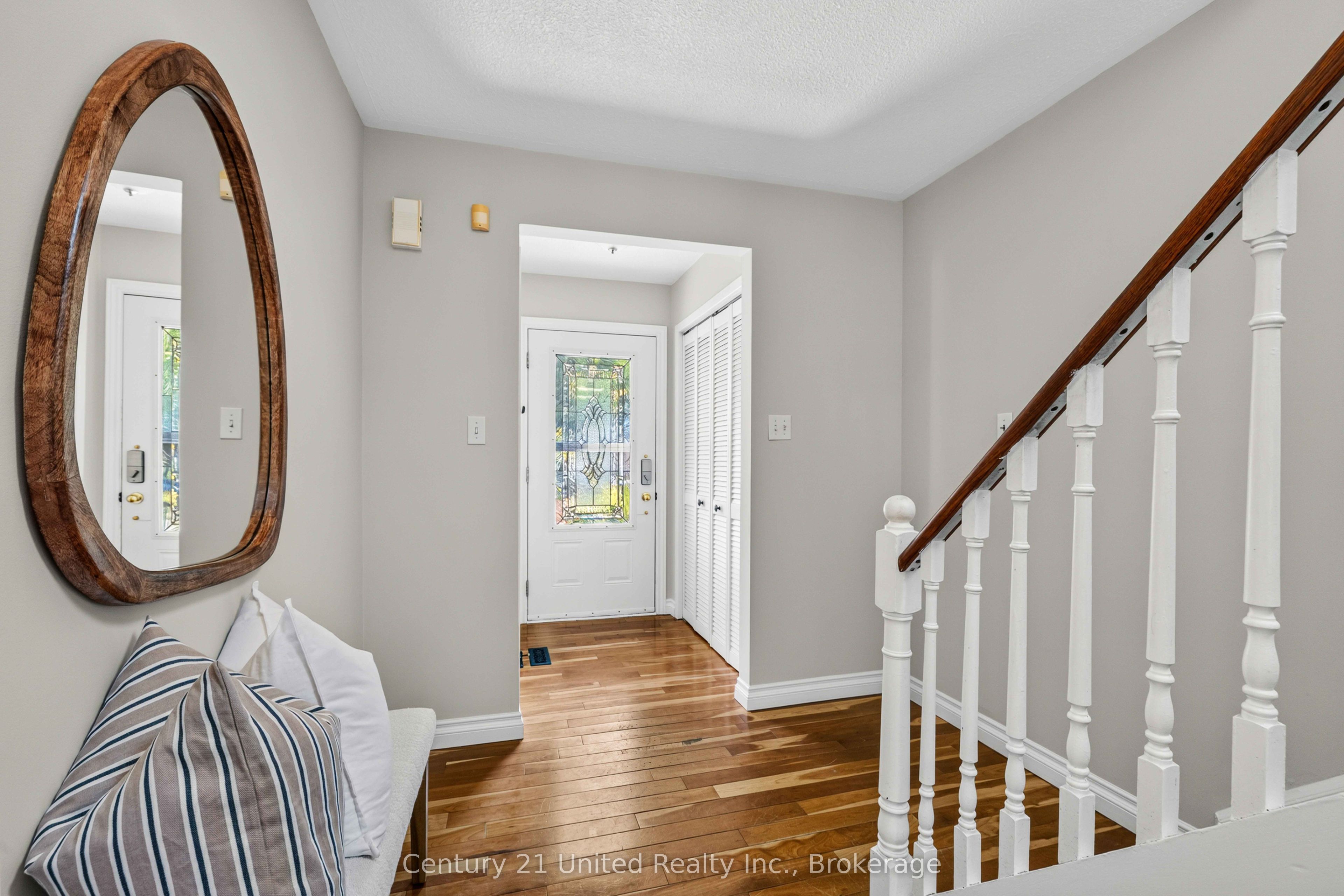 518 Reynolds Street, Whitby, ON L1N 6H5 photo 4