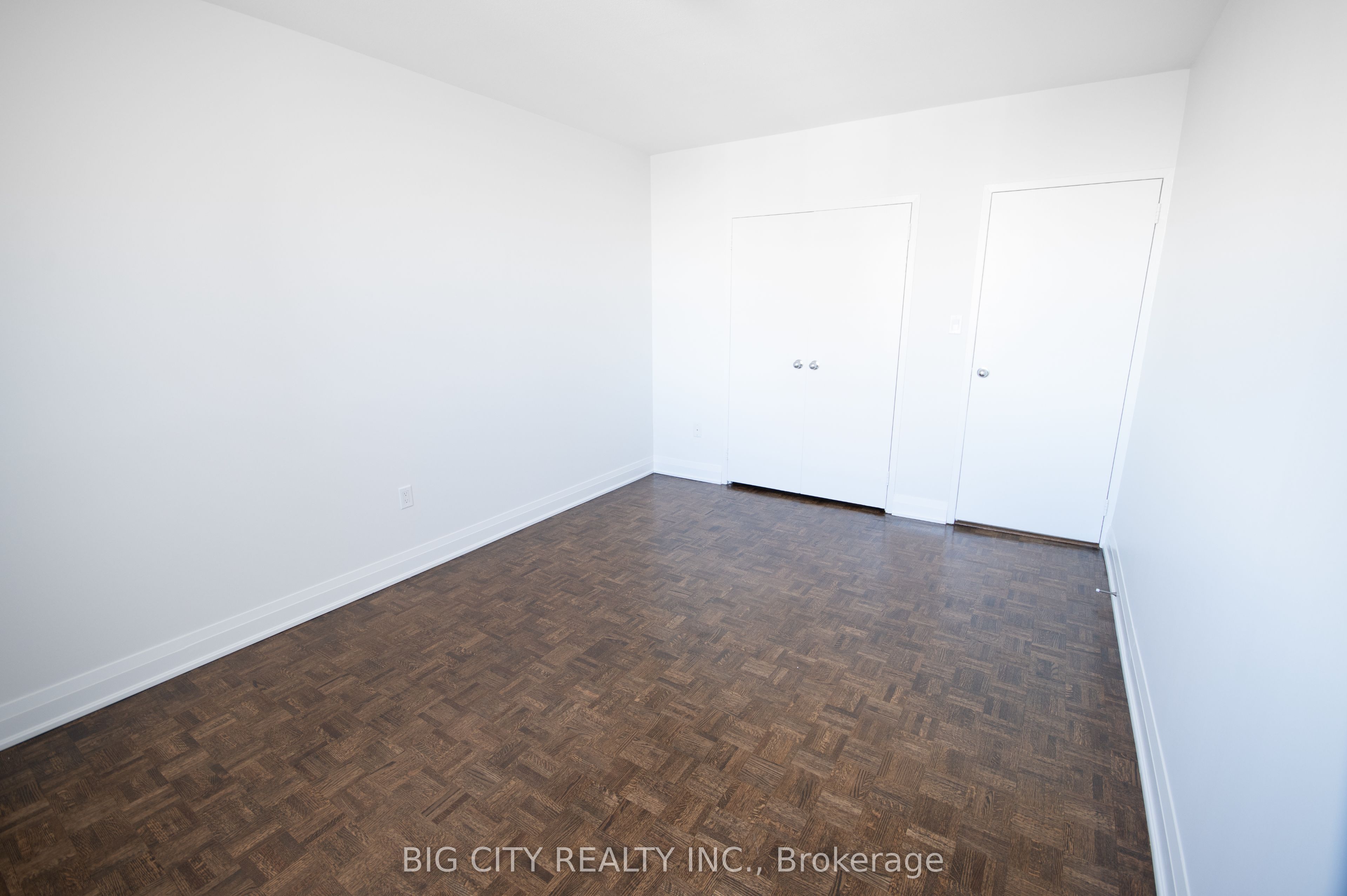 70 Cambridge Avenue 7, Toronto, ON M4K 2L5 photo 4