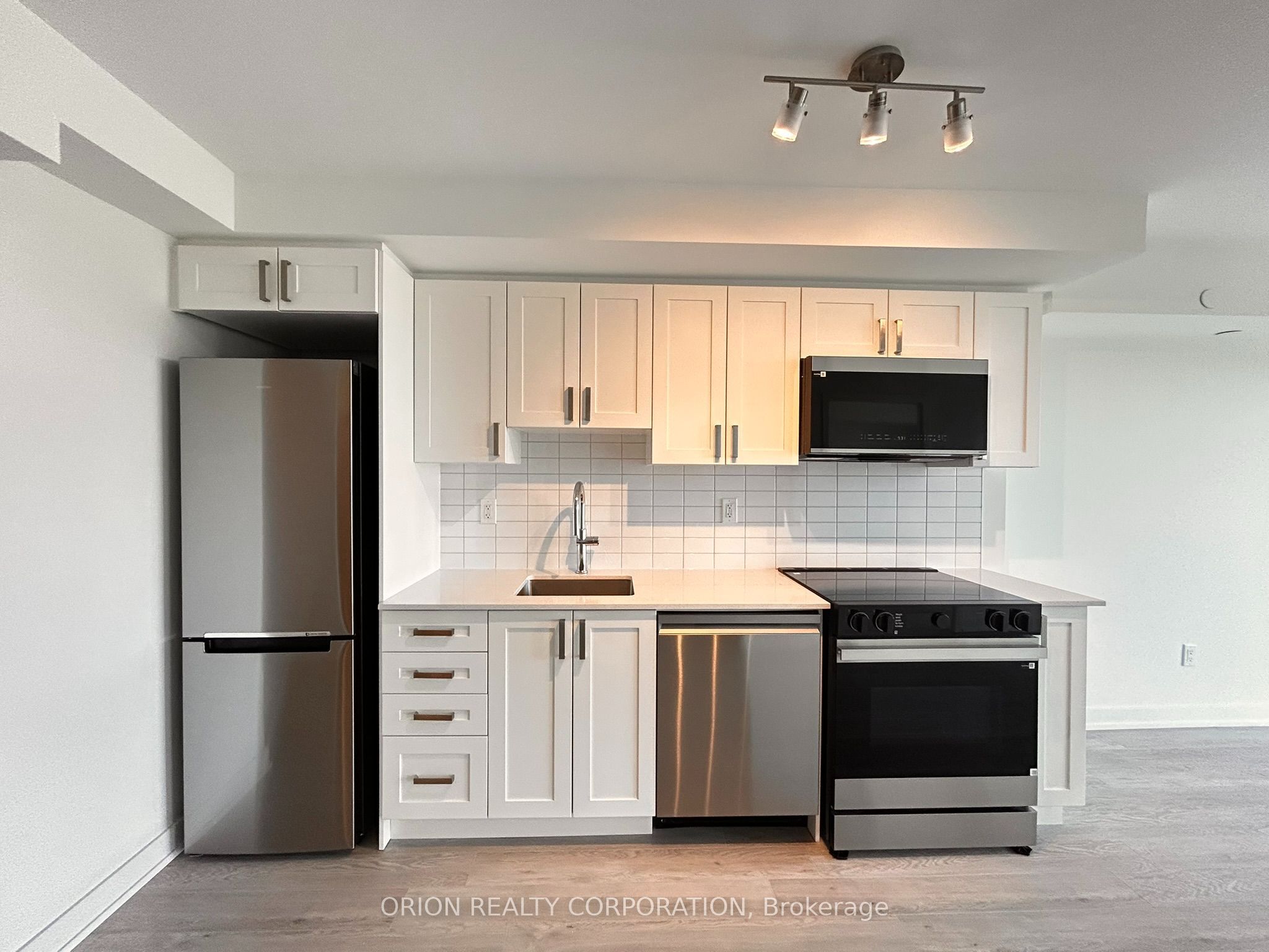 1010 Sandy Beach Road 1007, Pickering, ON L1W 0C7