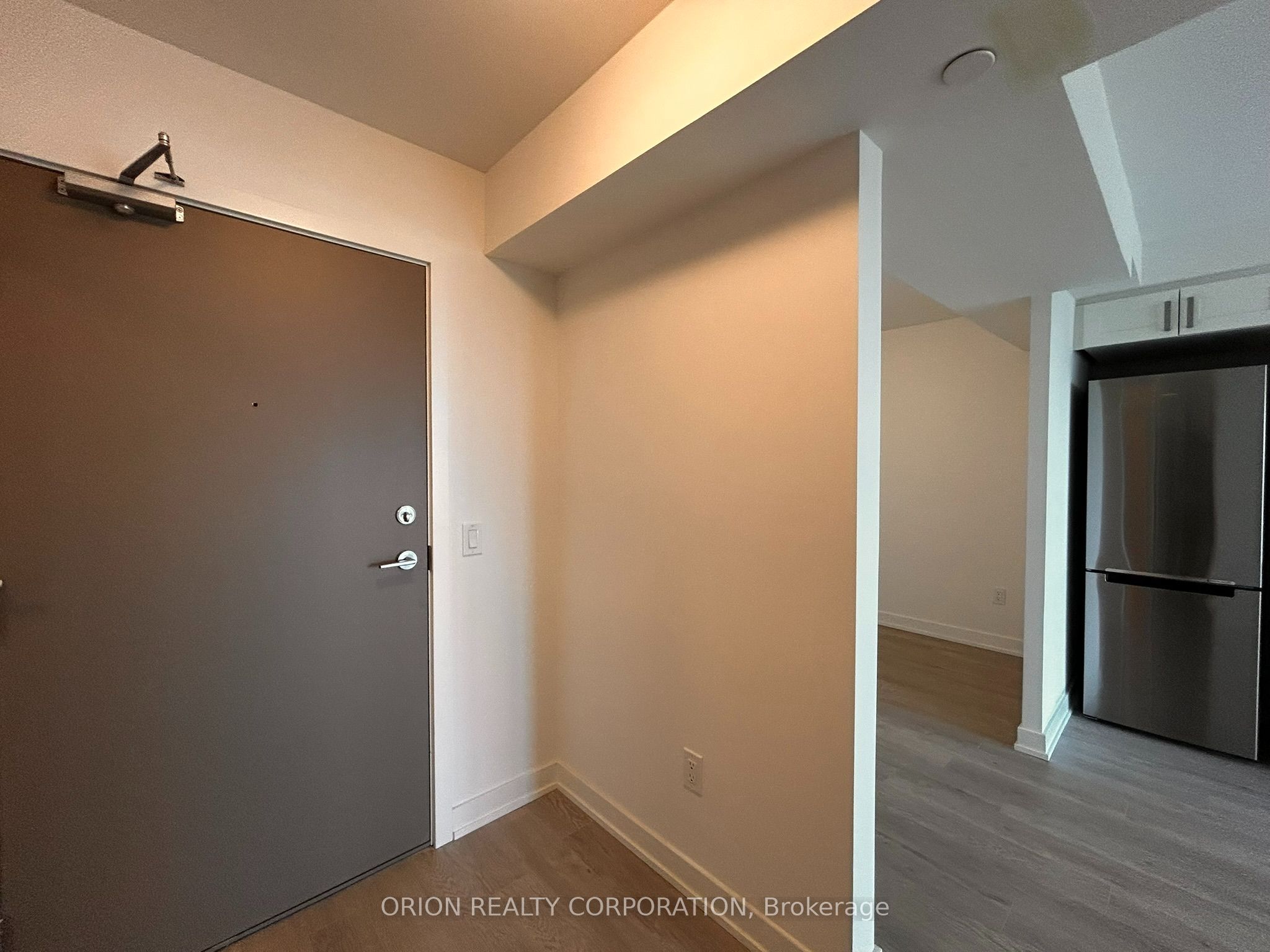 1010 Sandy Beach Road 1007, Pickering, ON L1W 0C7 photo 2
