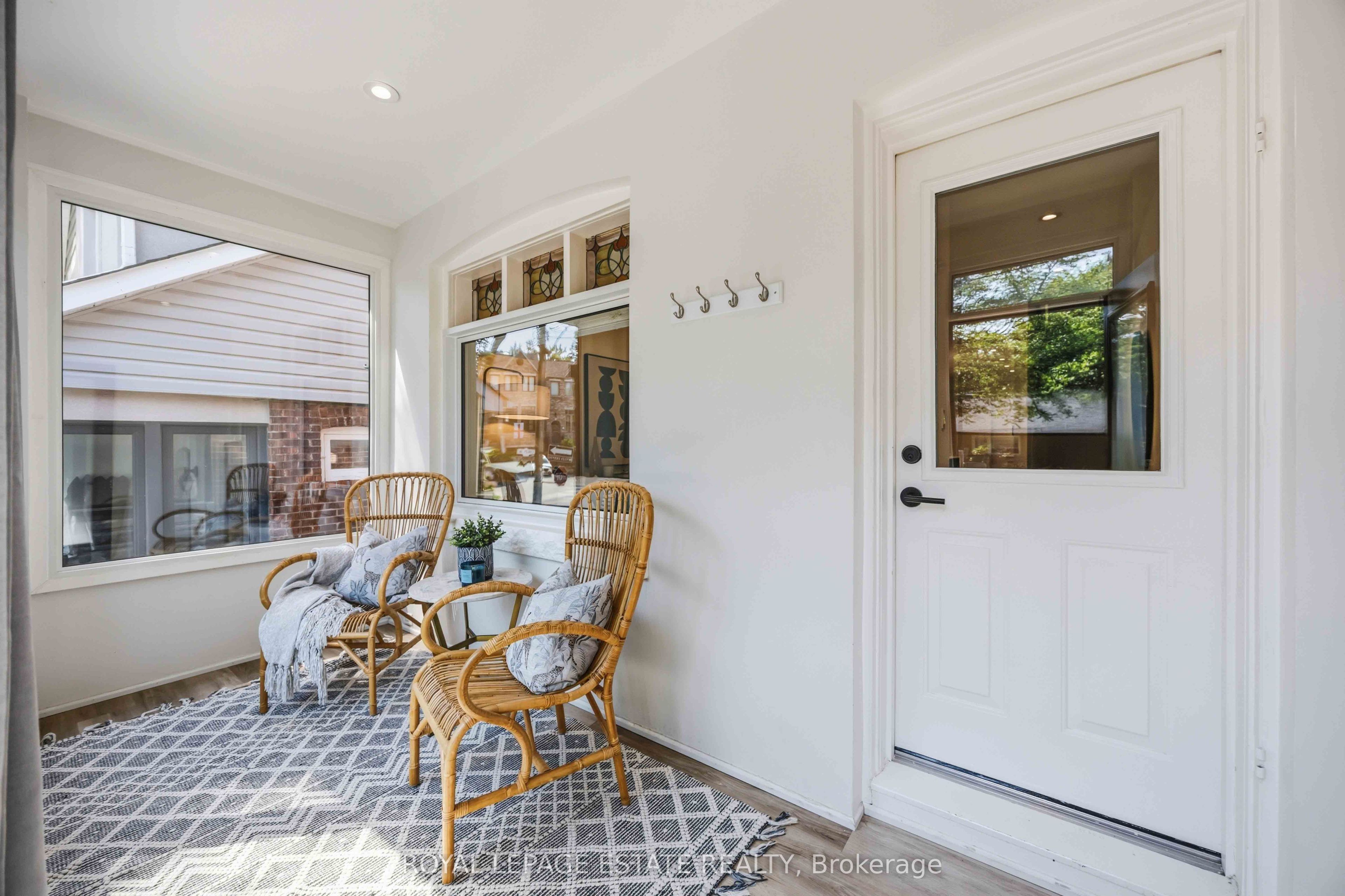 6 Firstbrooke Road, Toronto, ON M4E 2L1 photo 2