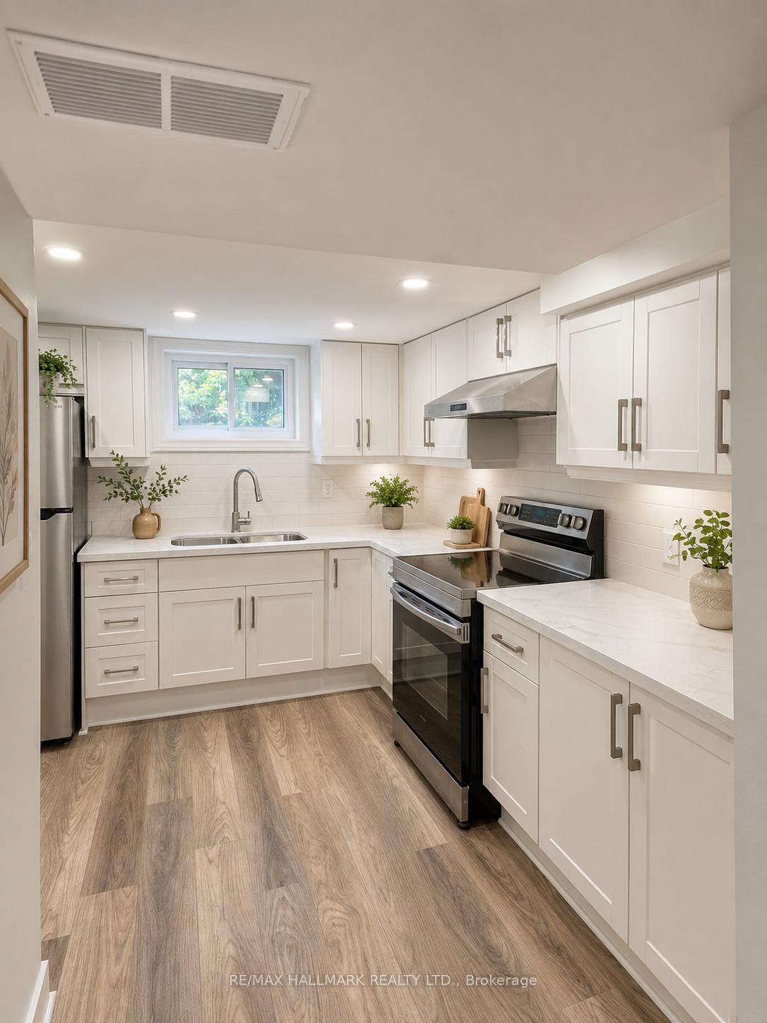 7 Ilfracombe Crescent Basement, Toronto, ON M1R 3R9 photo 4
