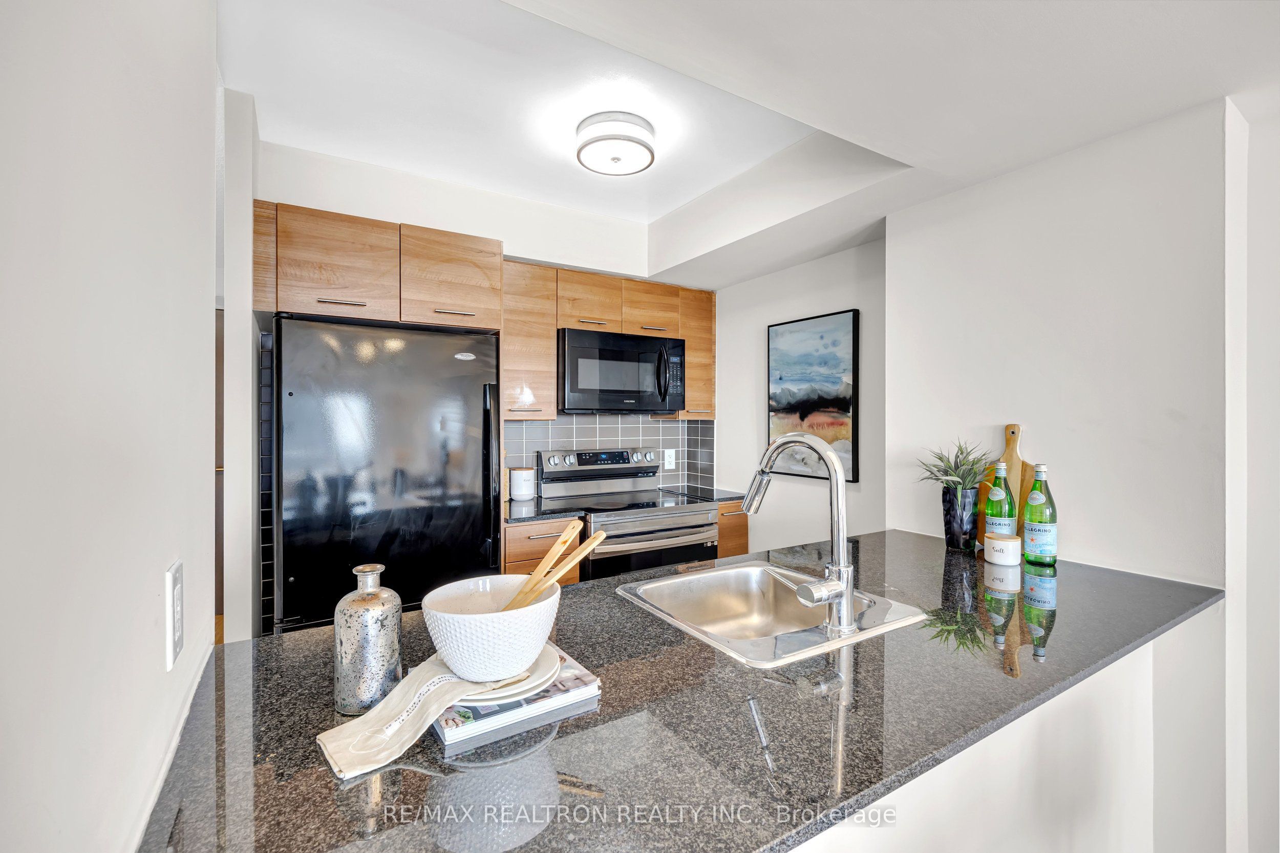 135 Village Green Square 2022, Toronto, ON M1S 0G4 photo 5
