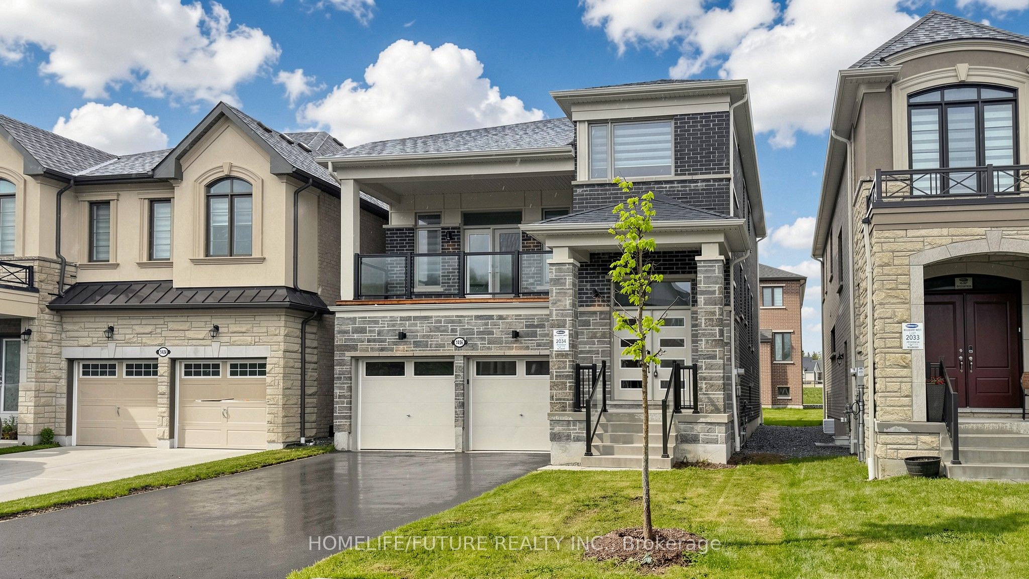 1406 Swallowtail Lane, Pickering, ON L1X 0N8 photo 2