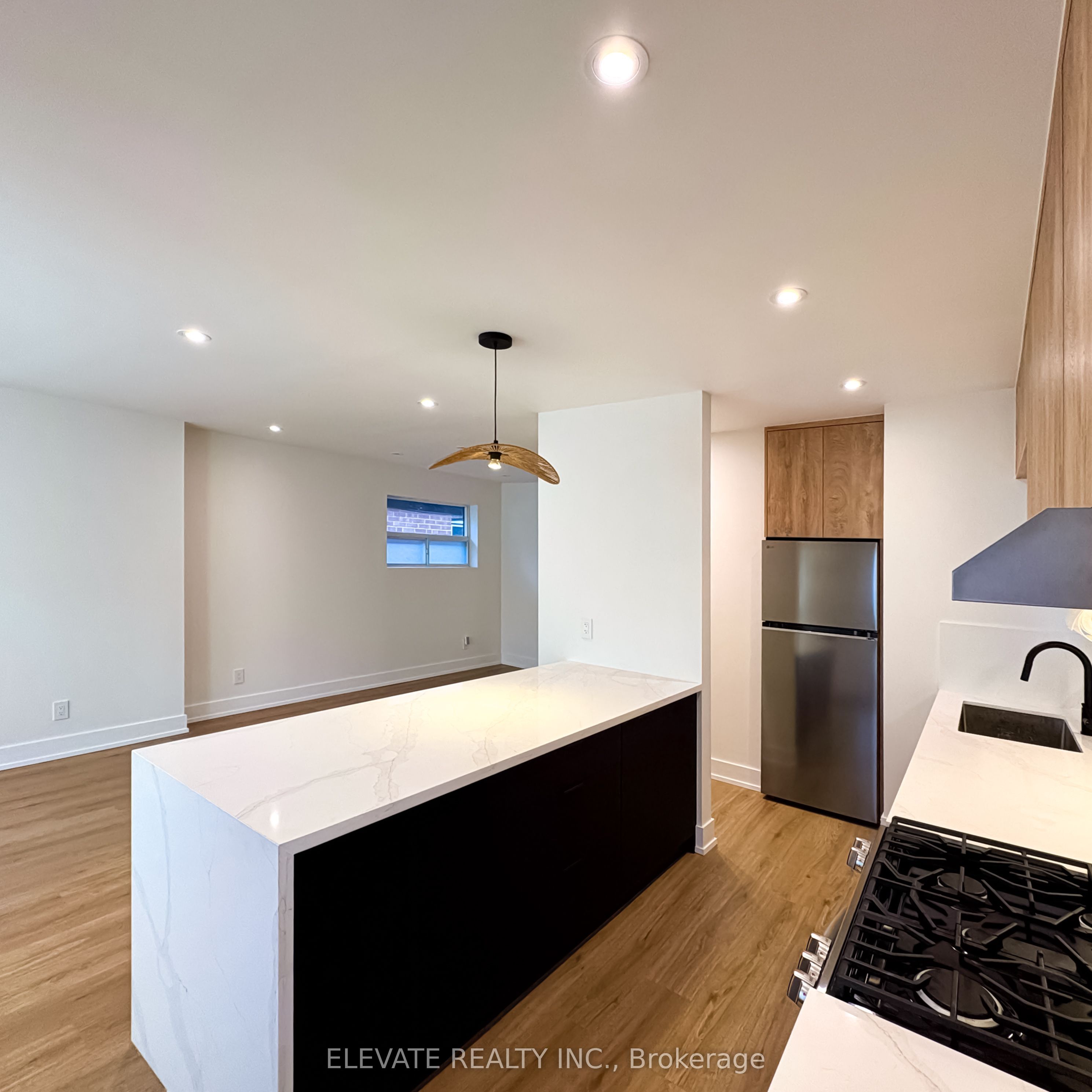 275 Mortimer Avenue C, Toronto, ON M4J 2C6 photo 2