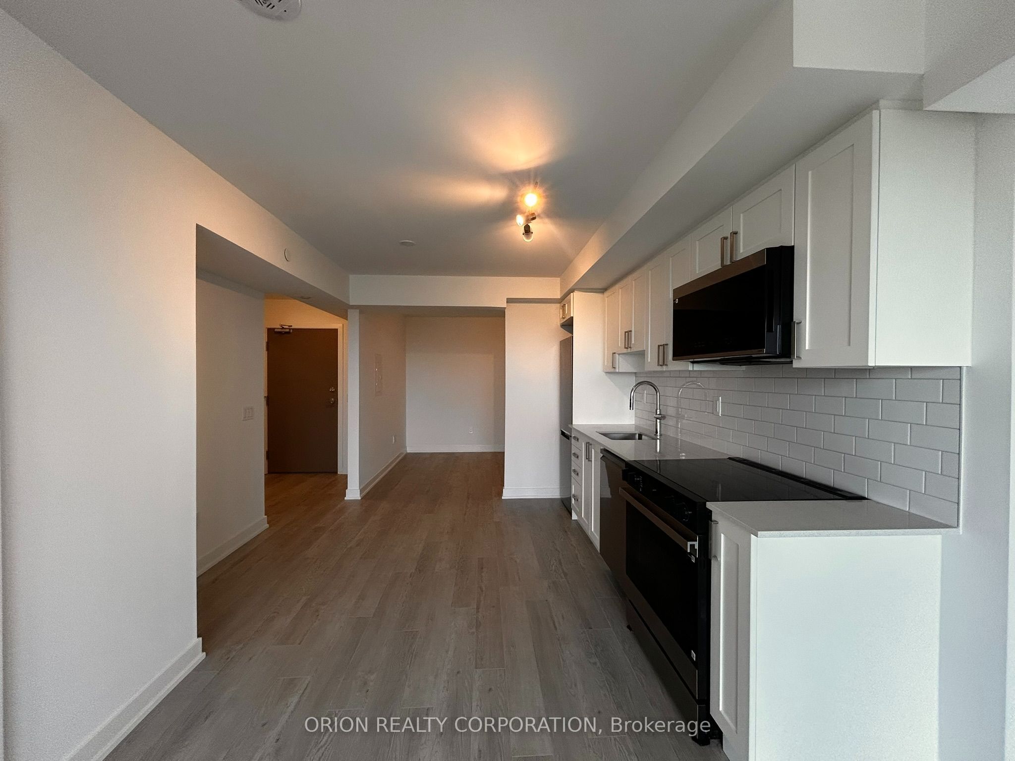 1010 Sandy Beach Road 1207, Pickering, ON L1W 0C7 photo 4