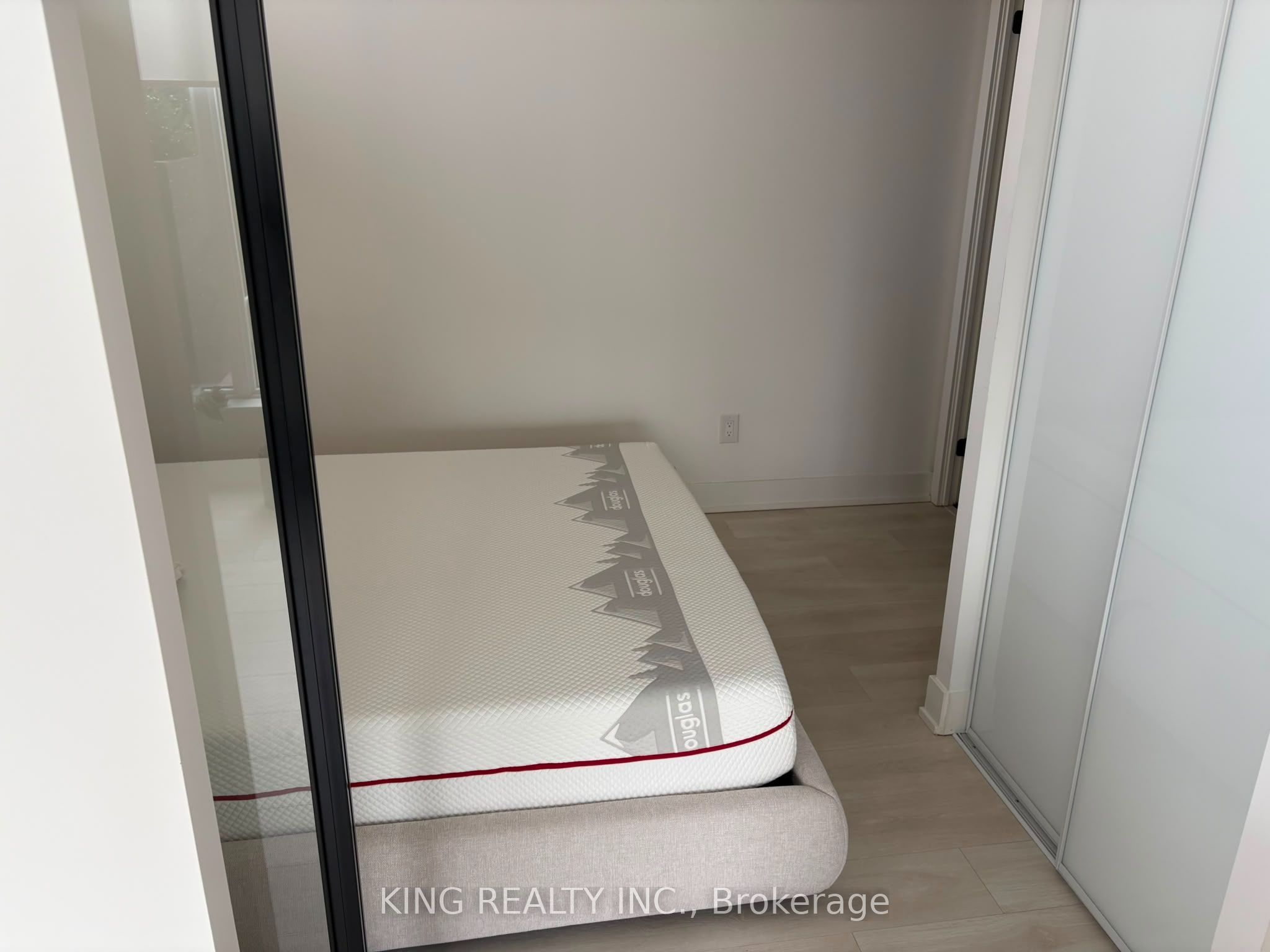 1285 Queen Street E 201, Toronto, ON M4L 0B6 photo 3