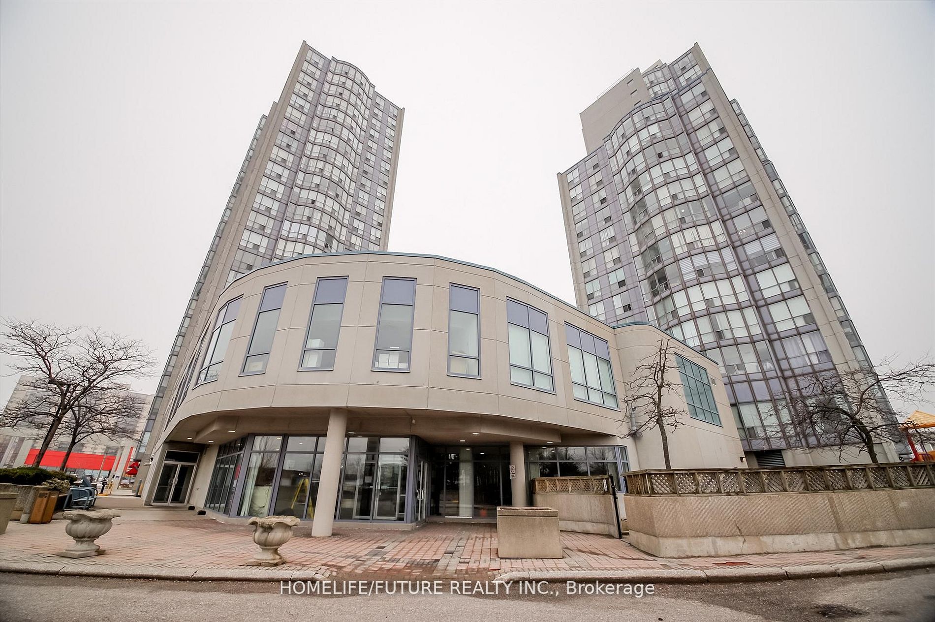 2550 Lawrence Avenue E 816, Toronto, ON M1P 4Z3 photo 5