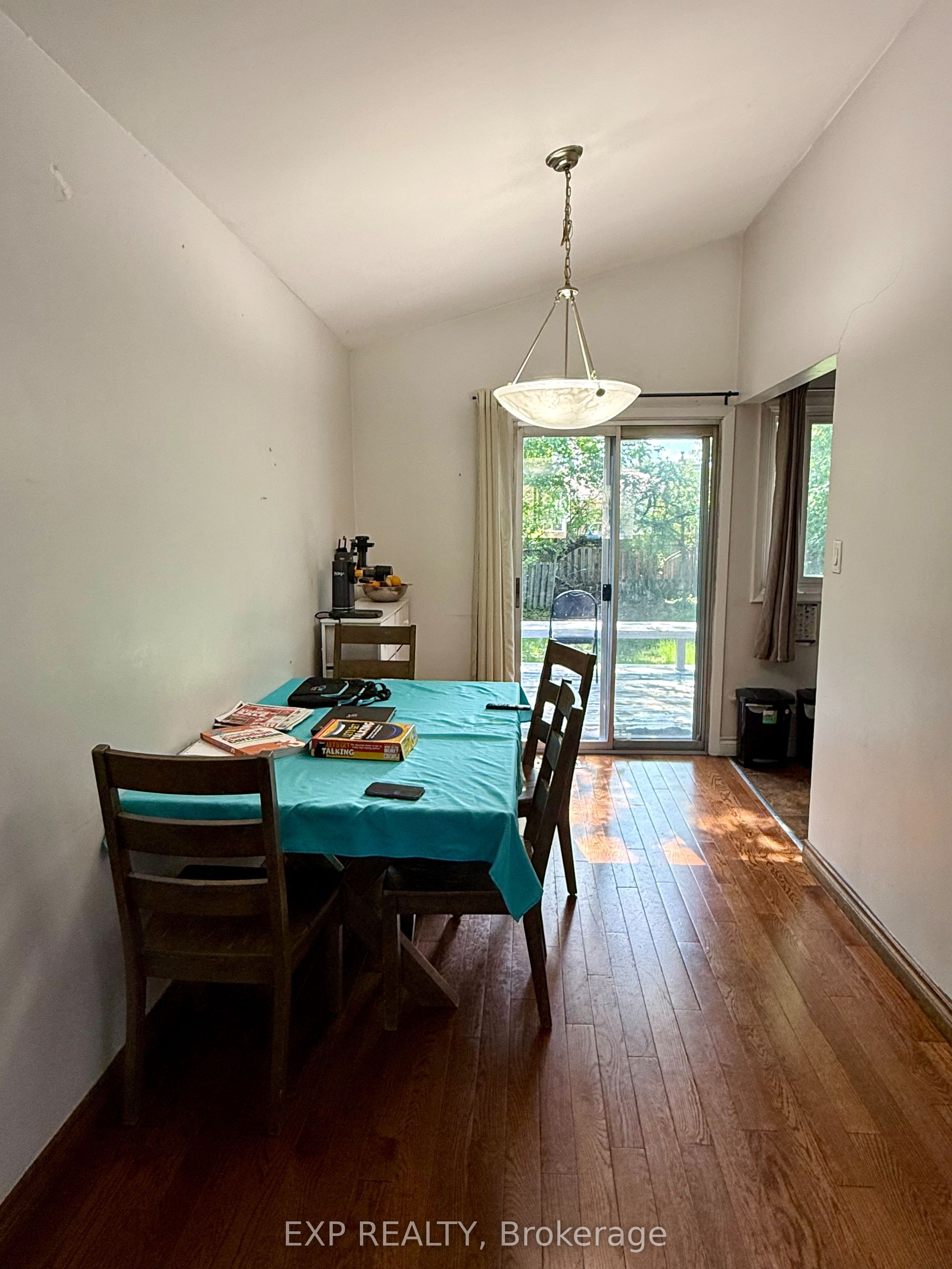 6 Mid Pines Road Upper, Toronto, ON M1G 2L6 photo 4