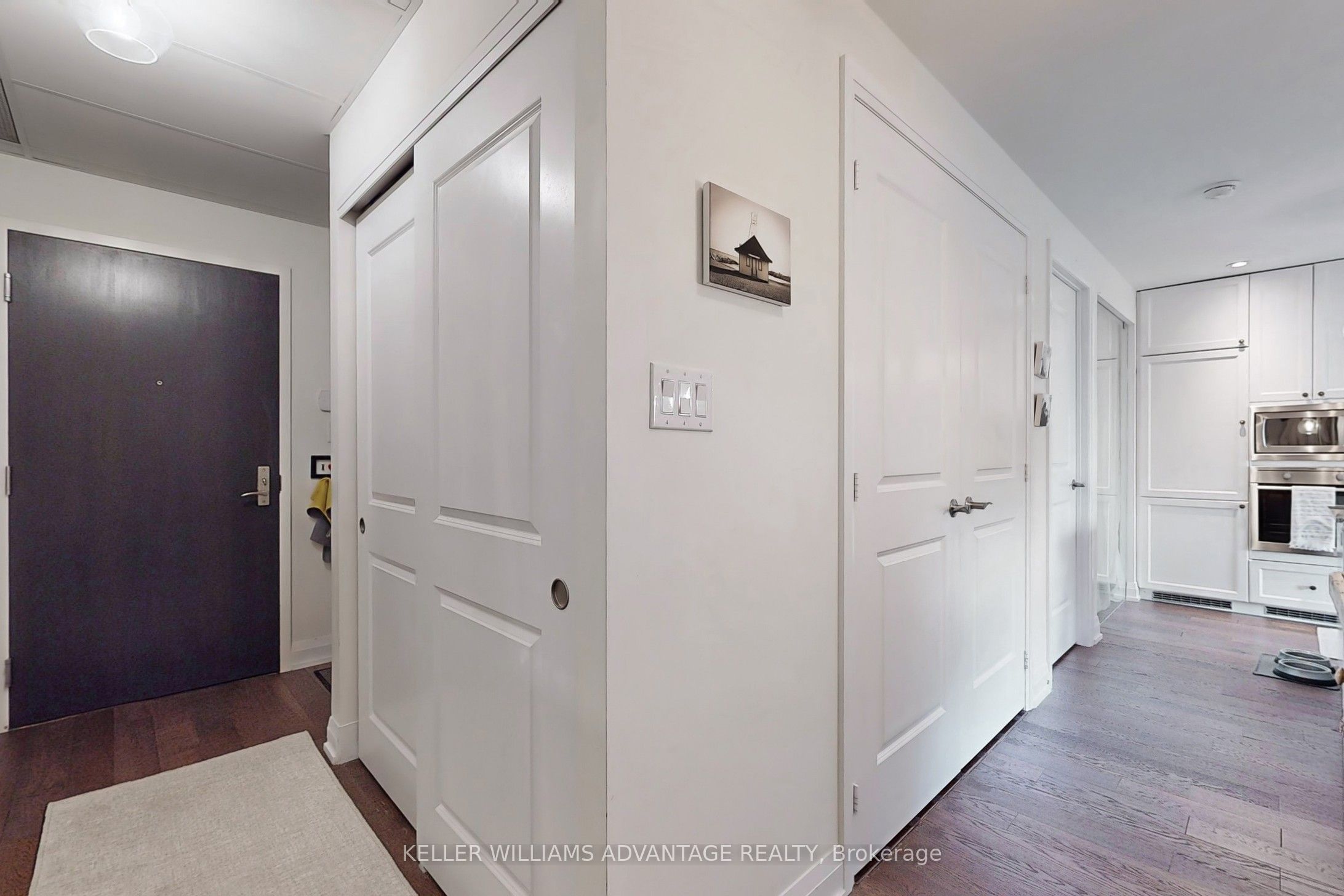 200 Woodbine Avenue 308, Toronto, ON M4L 3P2 photo 3